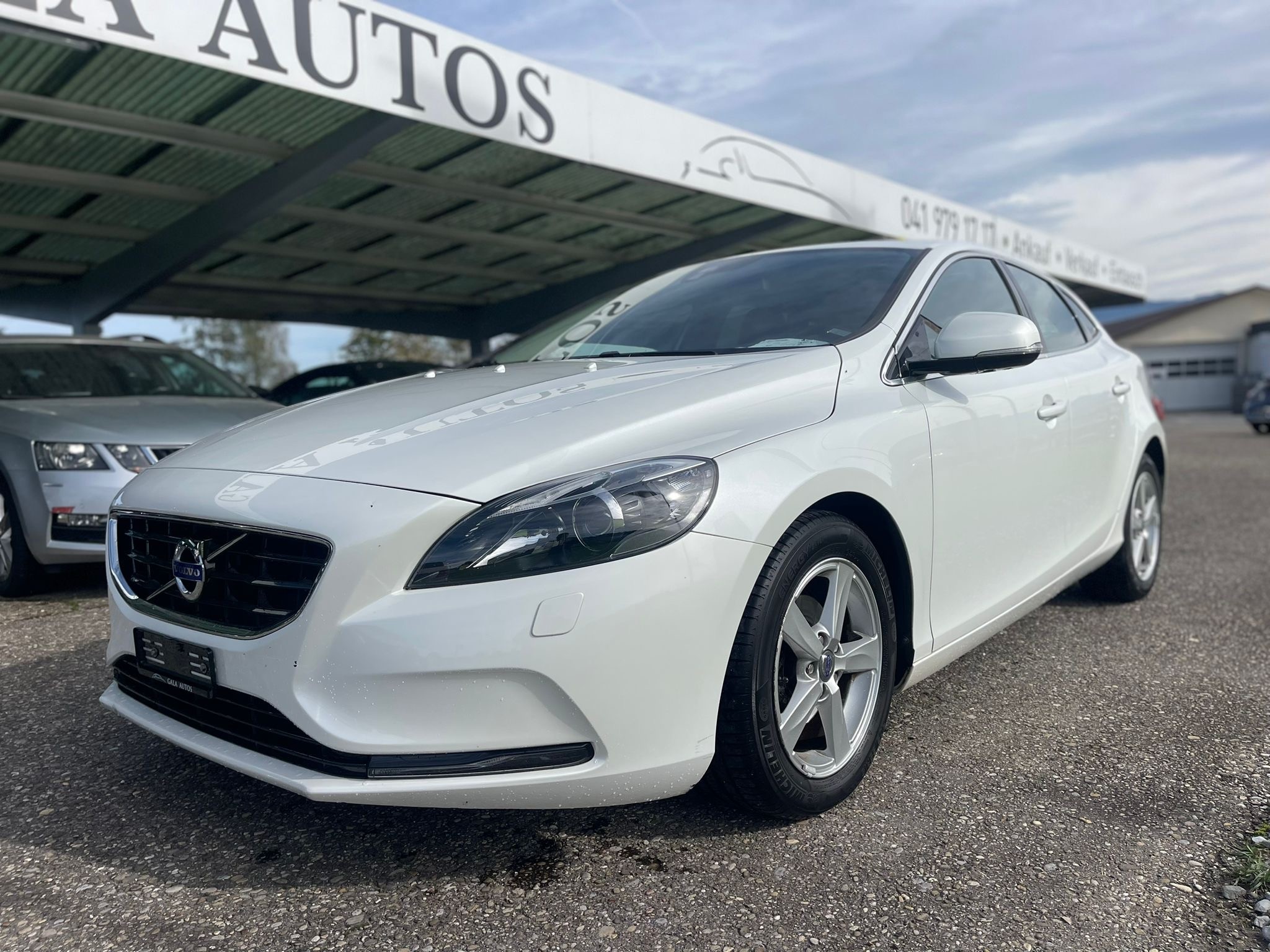 VOLVO V40 D2 Momentum