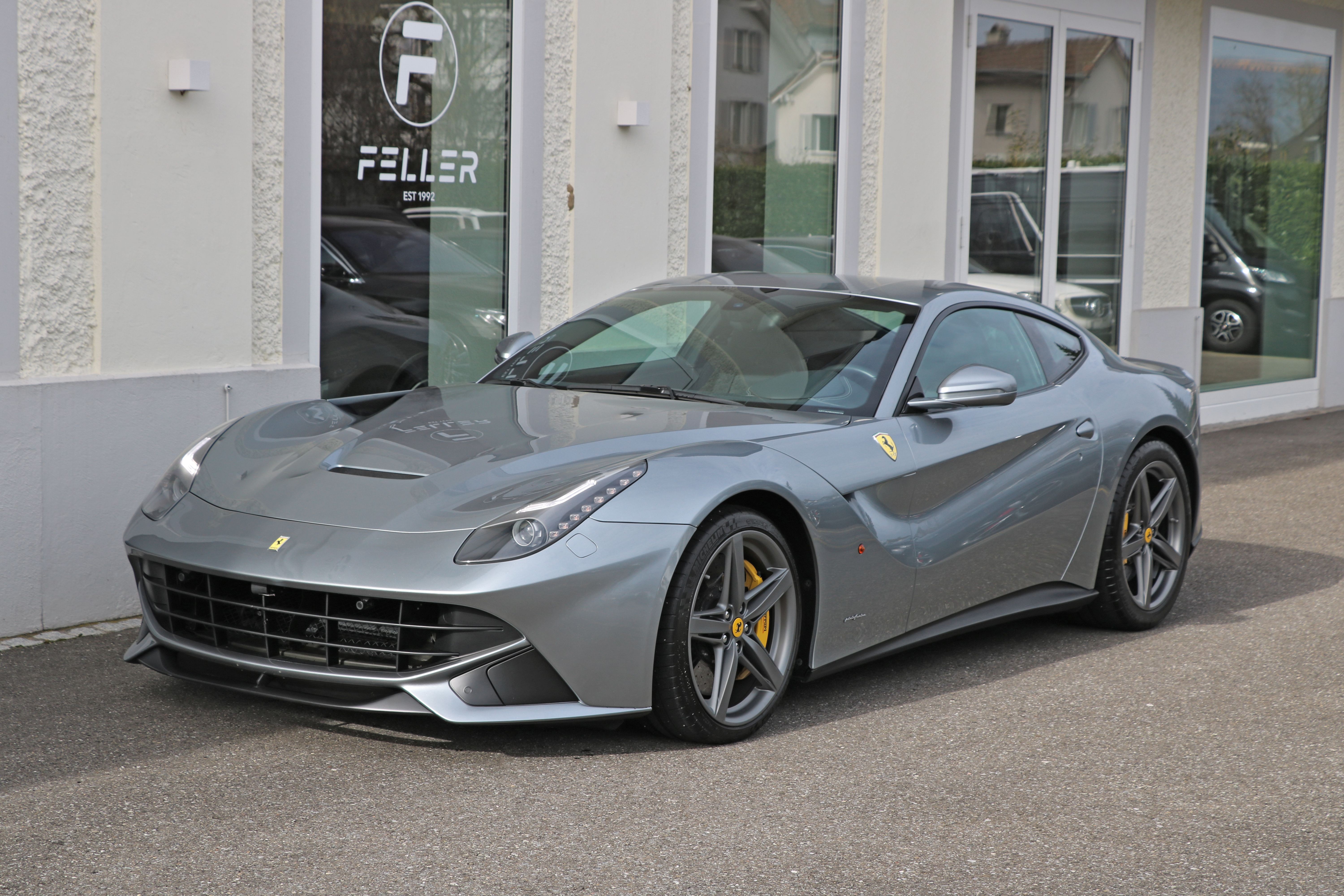 FERRARI F12 Berlinetta