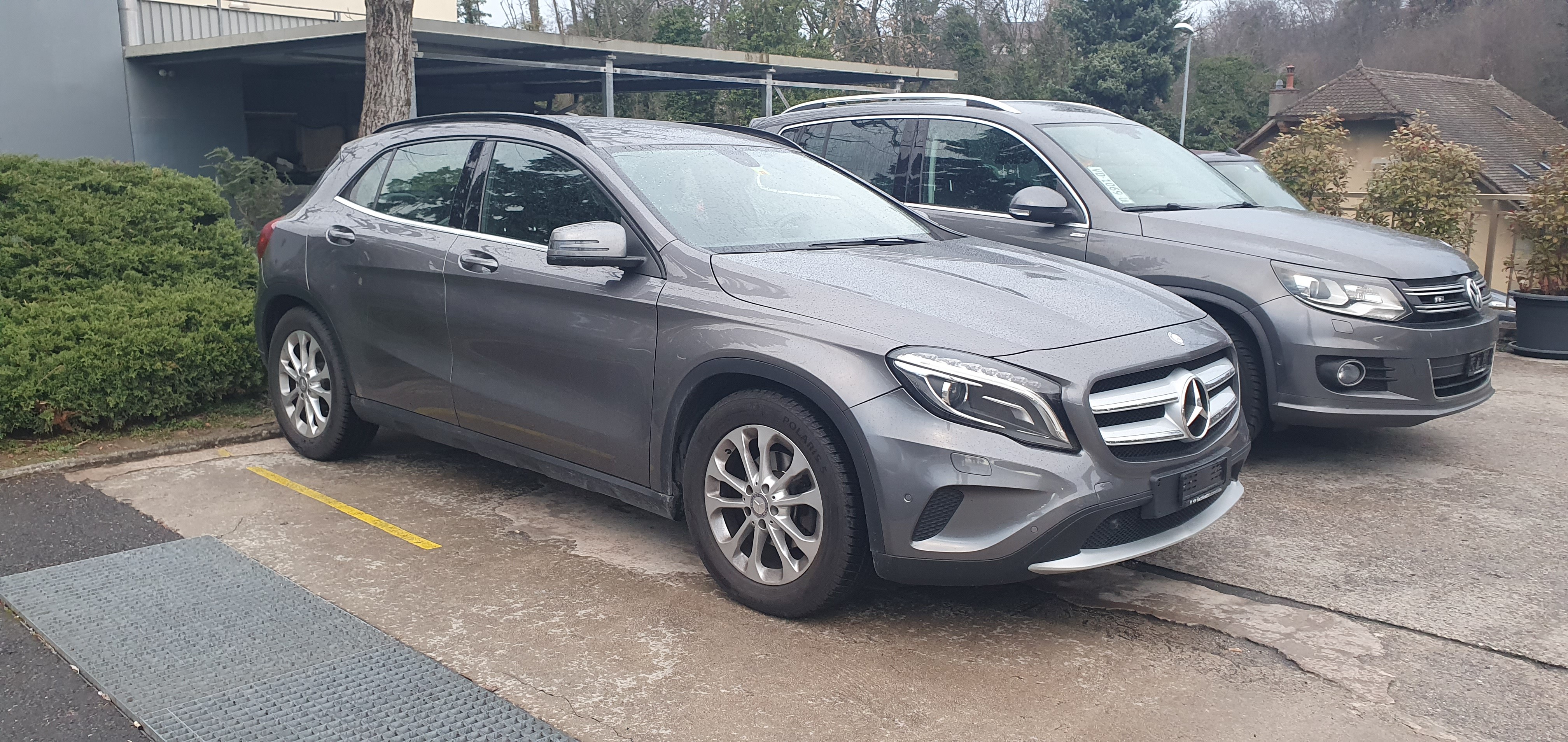 MERCEDES-BENZ GLA 200 Style 7G-DCT