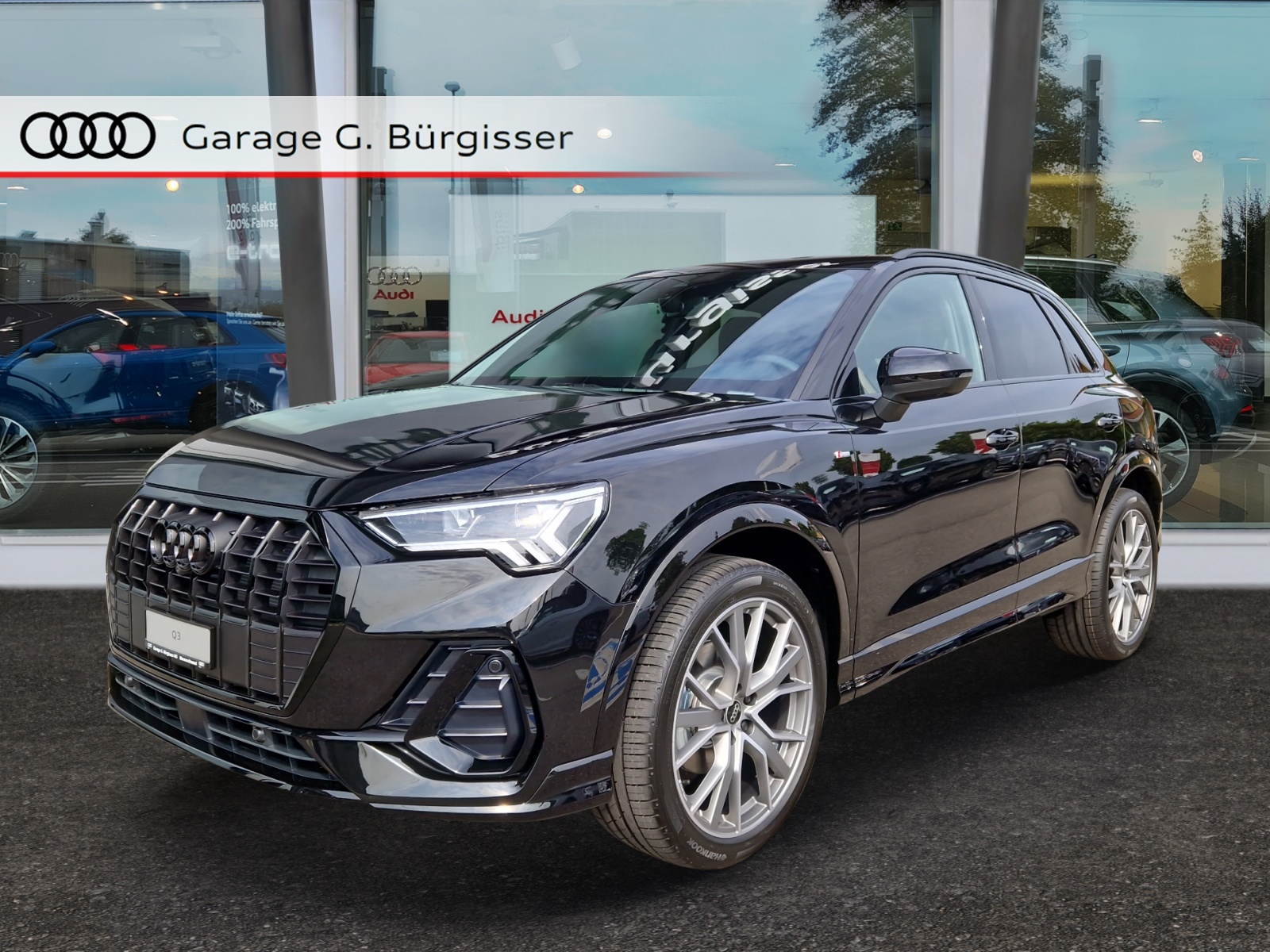 AUDI Q3 35 TFSI S line Attraction S-tronic Mythosschwarz Metallic