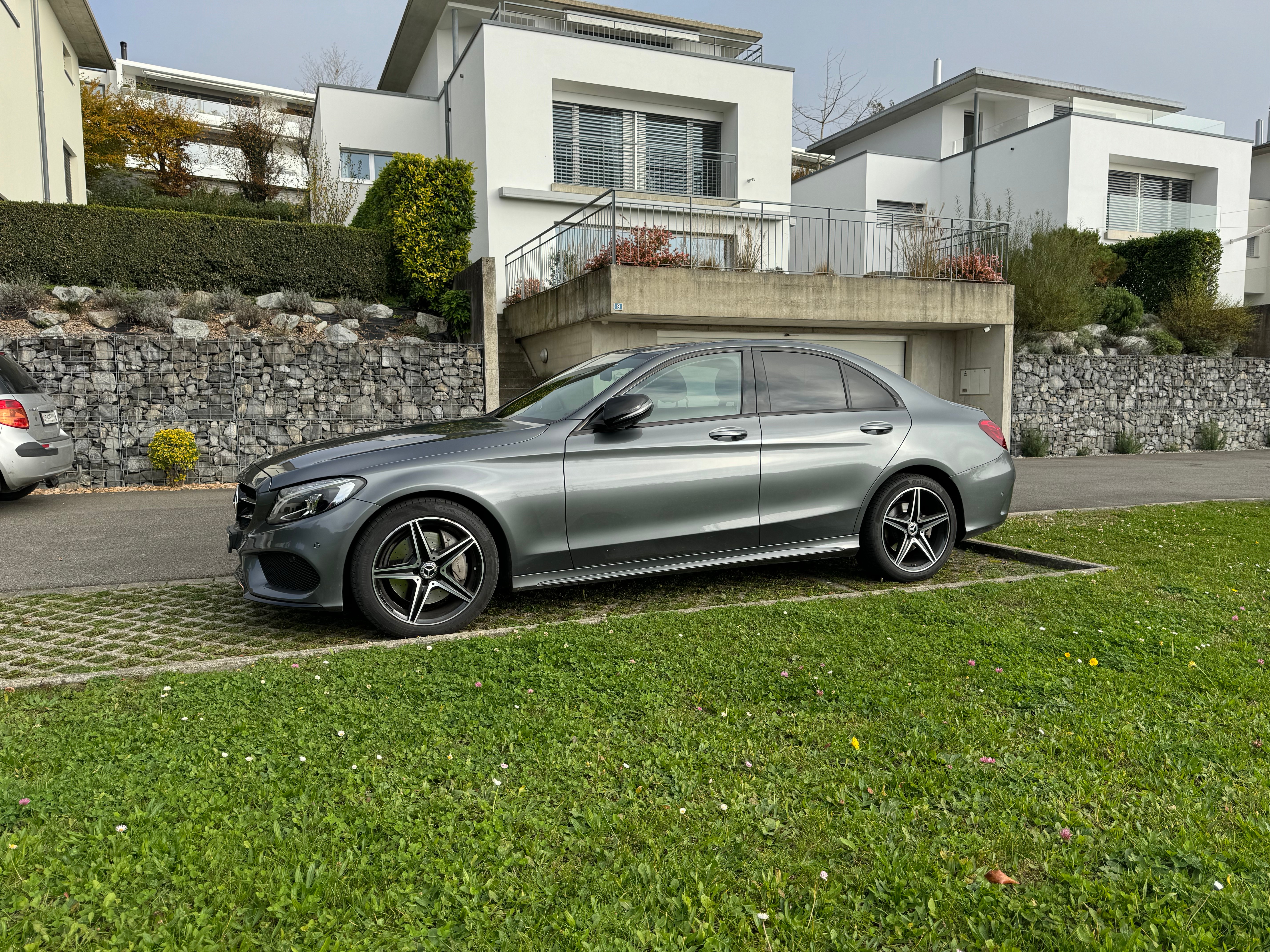 MERCEDES-BENZ C 250 AMG Line 9G-Tronic