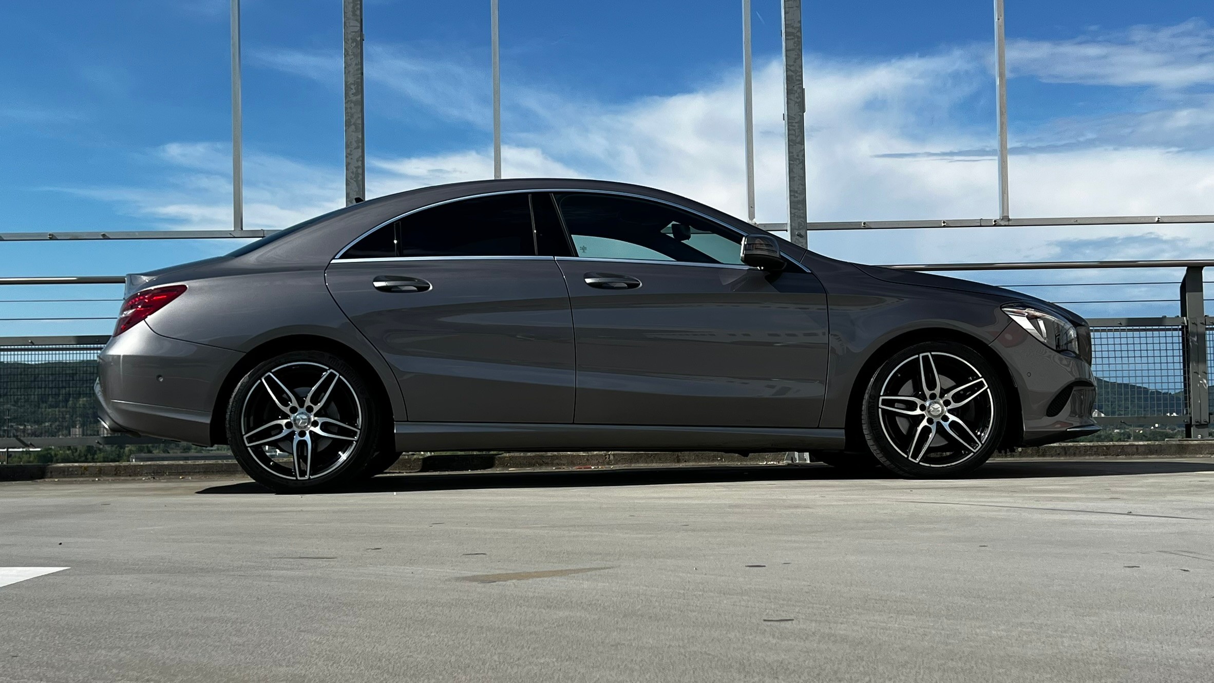 MERCEDES-BENZ CLA 250 URBAN AMG 7G-DCT 4MATIC l 211 PS