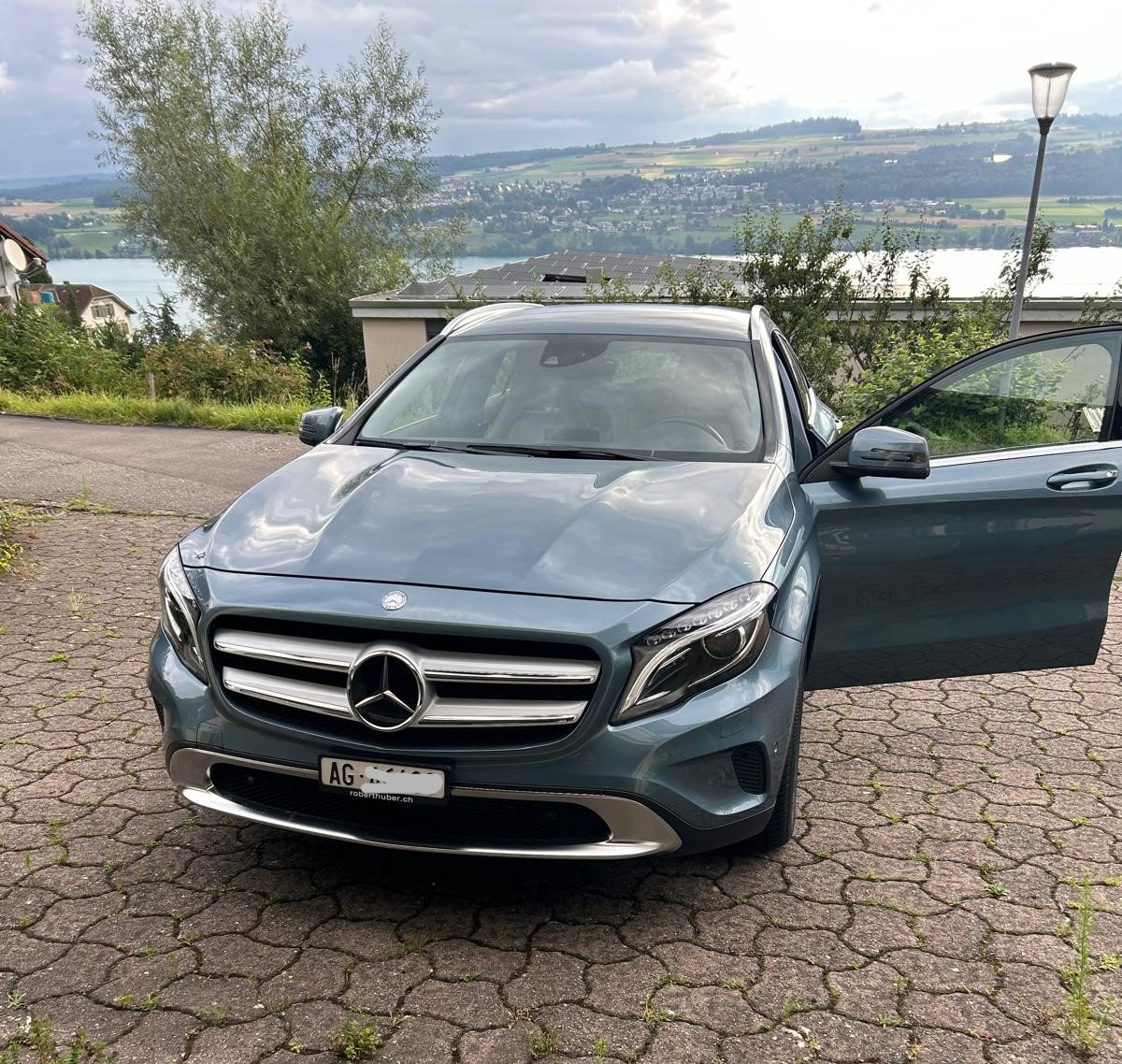 MERCEDES-BENZ GLA 250 4Matic 7G-DCT