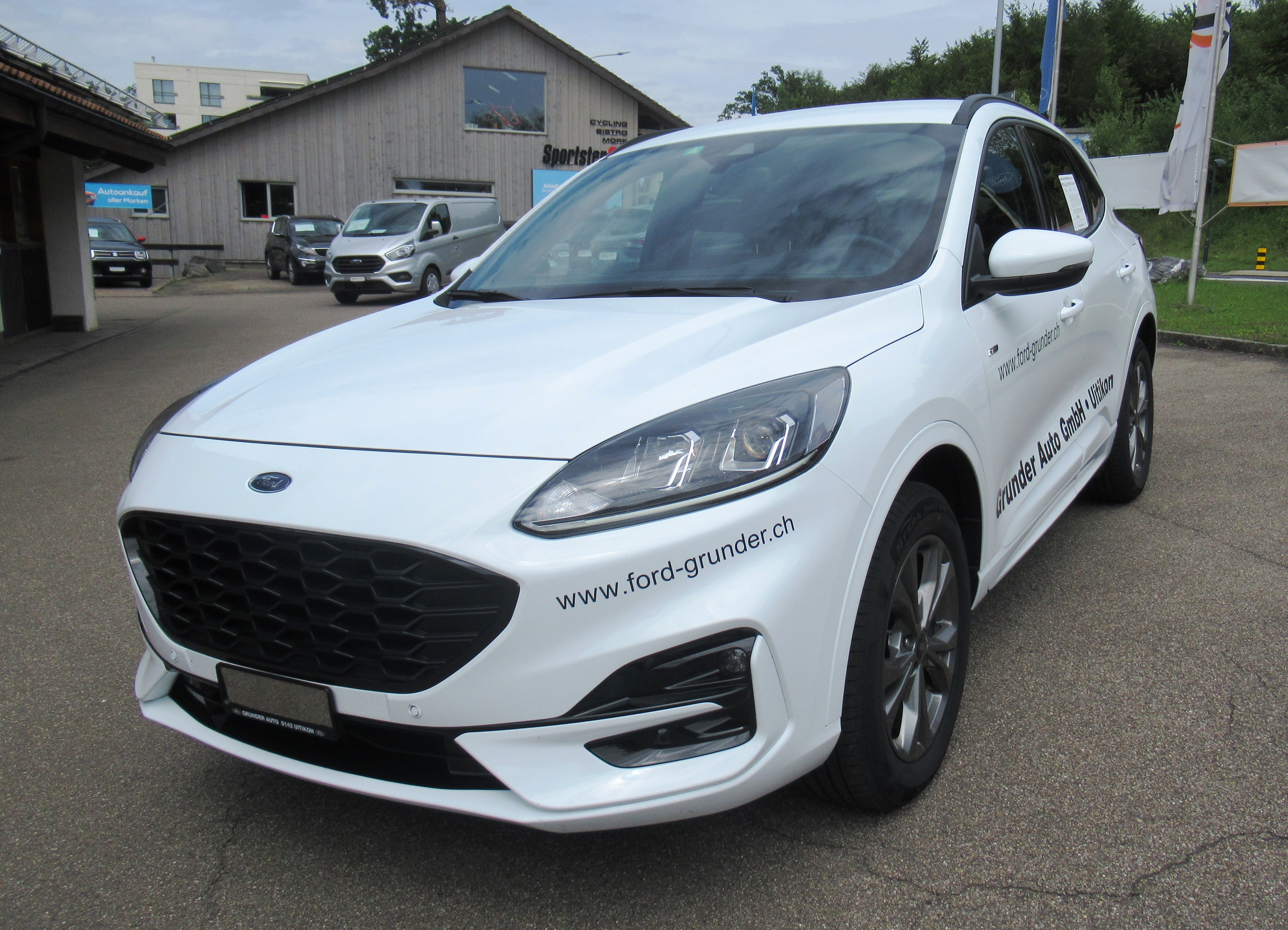 FORD Kuga 2.5 FHEV ST-Line 4WD