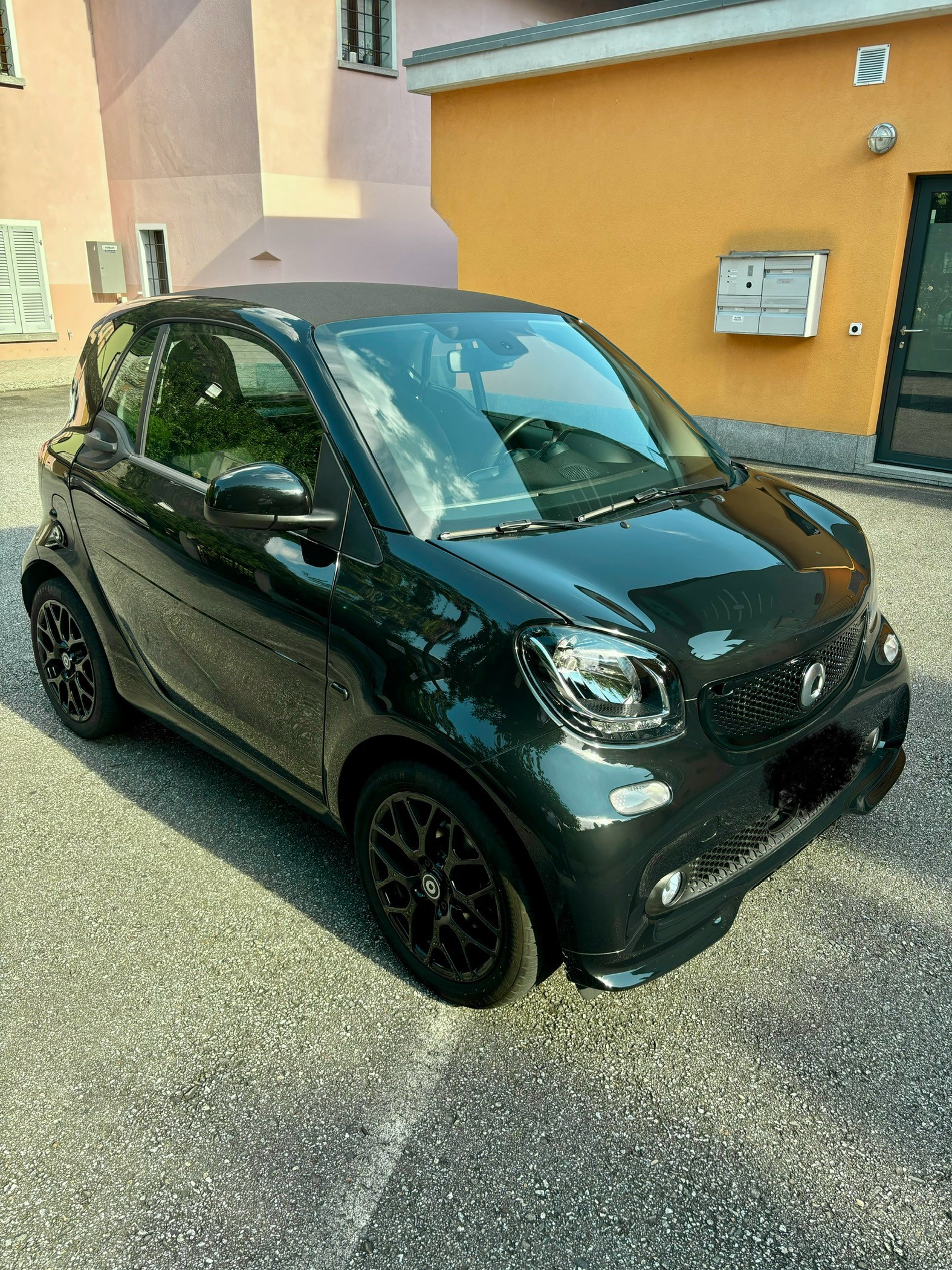 SMART Urban shadows 66 KW