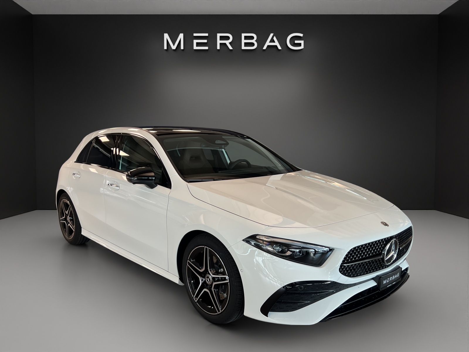 MERCEDES-BENZ A 220 4Matic 8G-DCT AMG Line