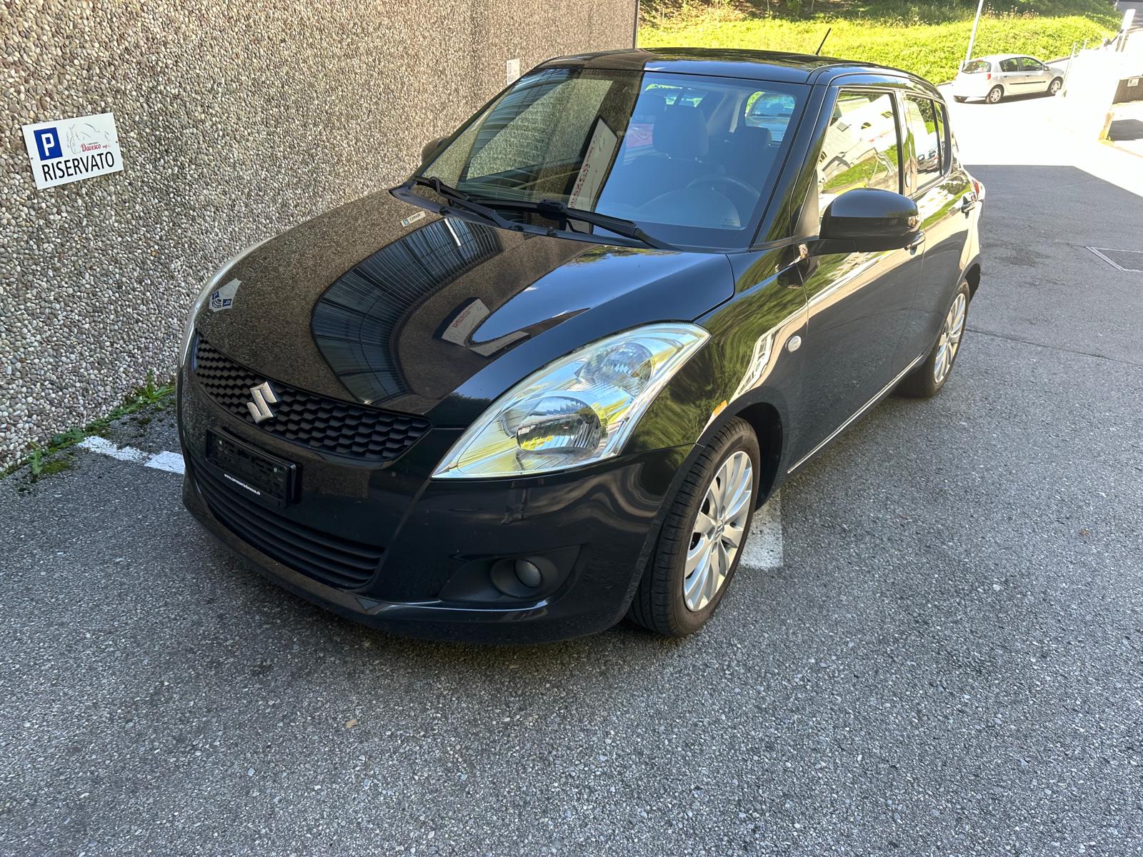 SUZUKI Swift 1.2i 16V GL Indigo