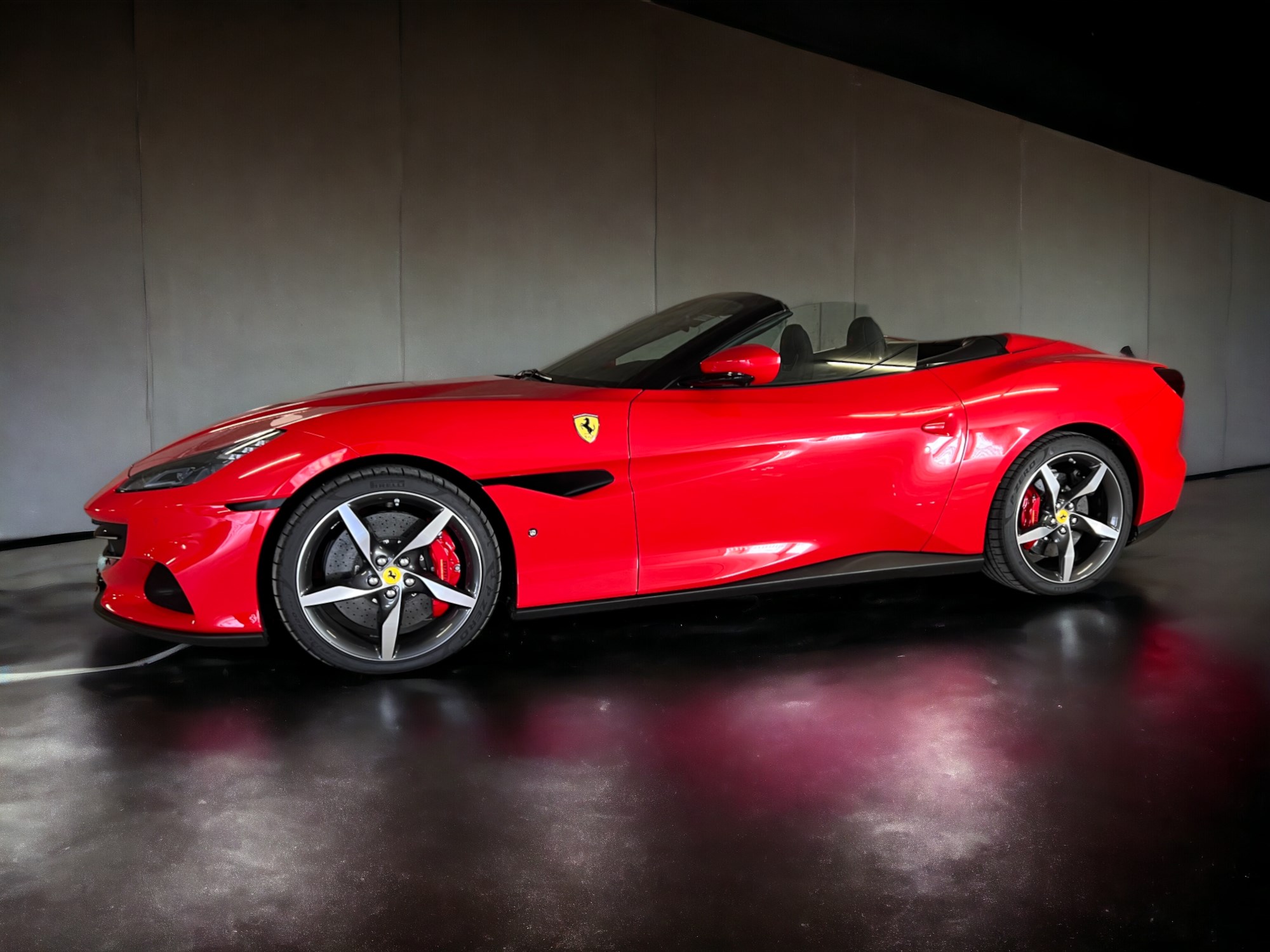 FERRARI Portofino M