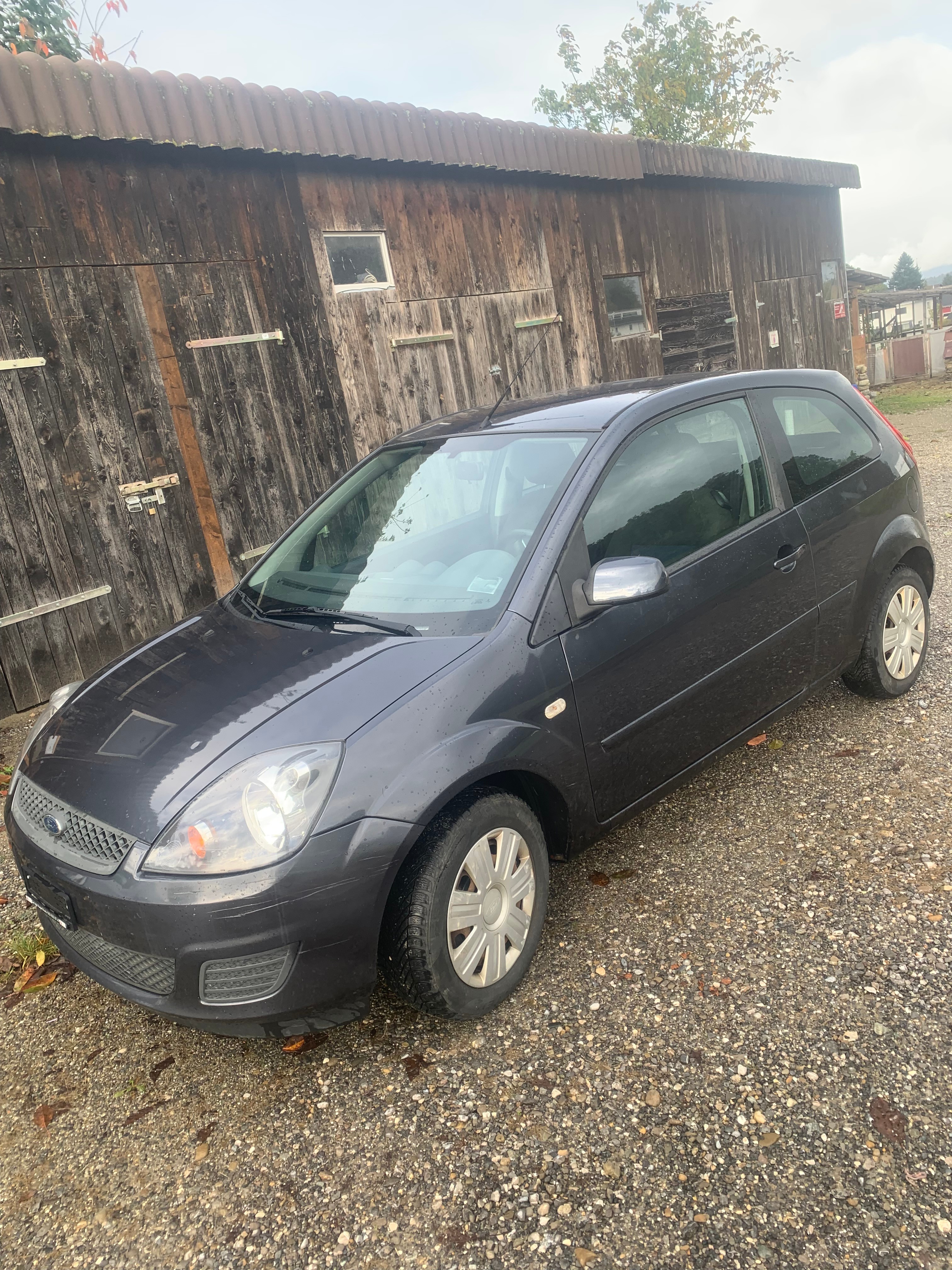 FORD Fiesta 1.4 16V Trend