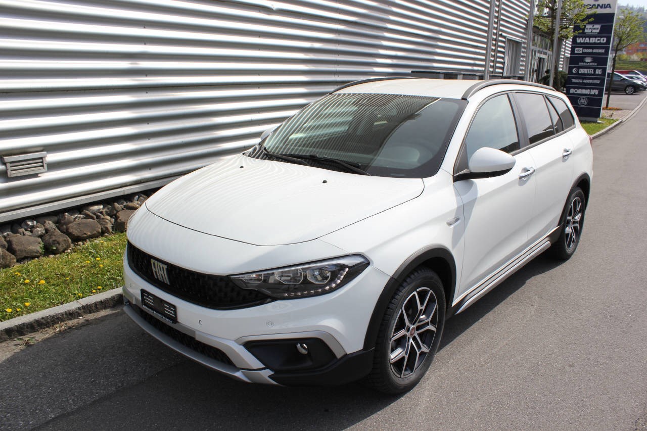 FIAT Tipo SW 1.5 Hybrid Swiss Cross