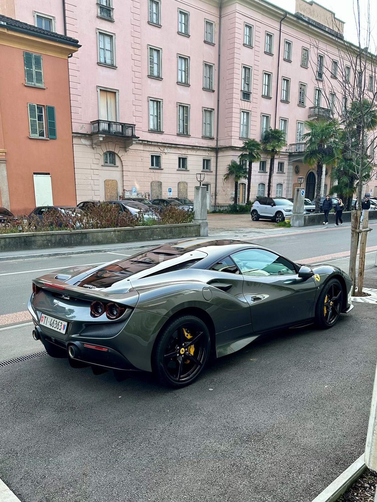 FERRARI F8 Tributo