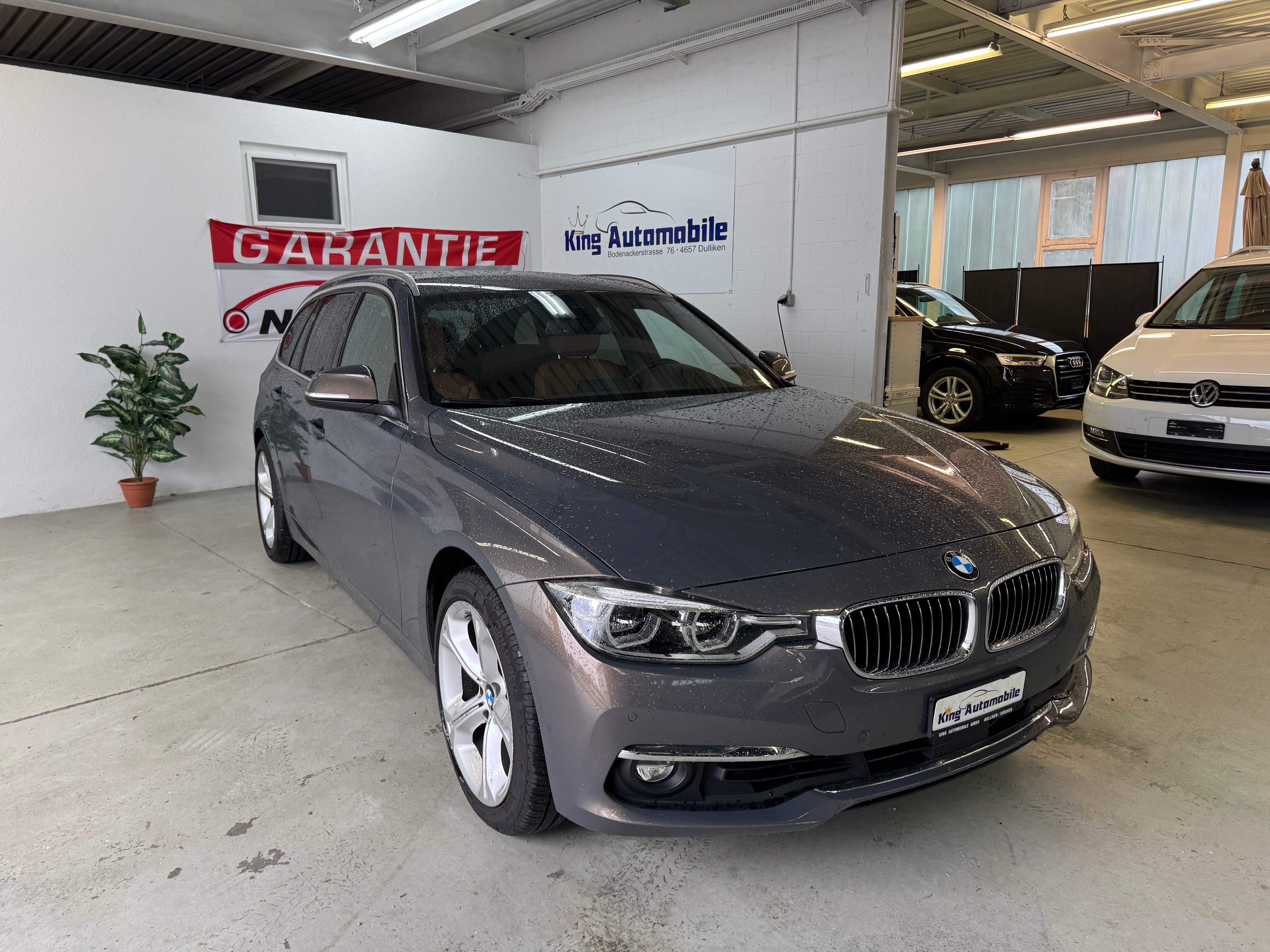 BMW 330i xDrive Touring Luxury Line Steptronic