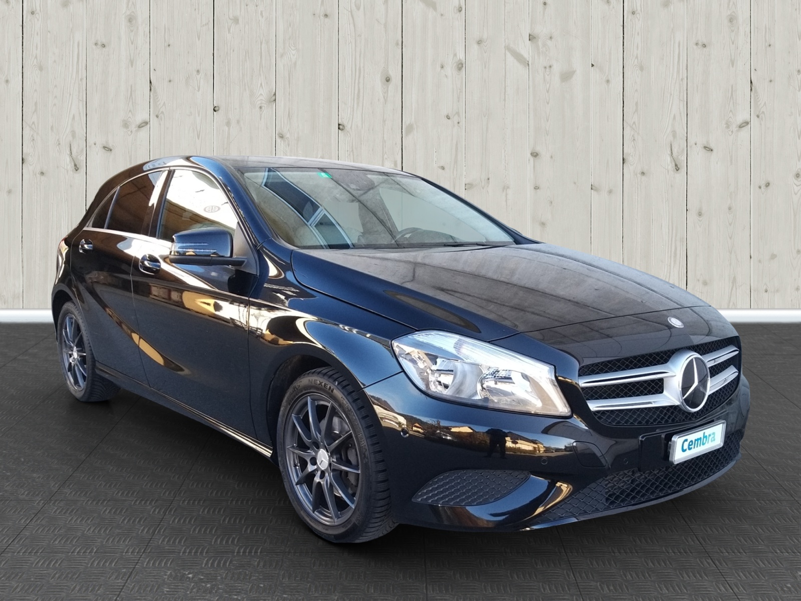 MERCEDES-BENZ A 200 Urban 7G-DCT