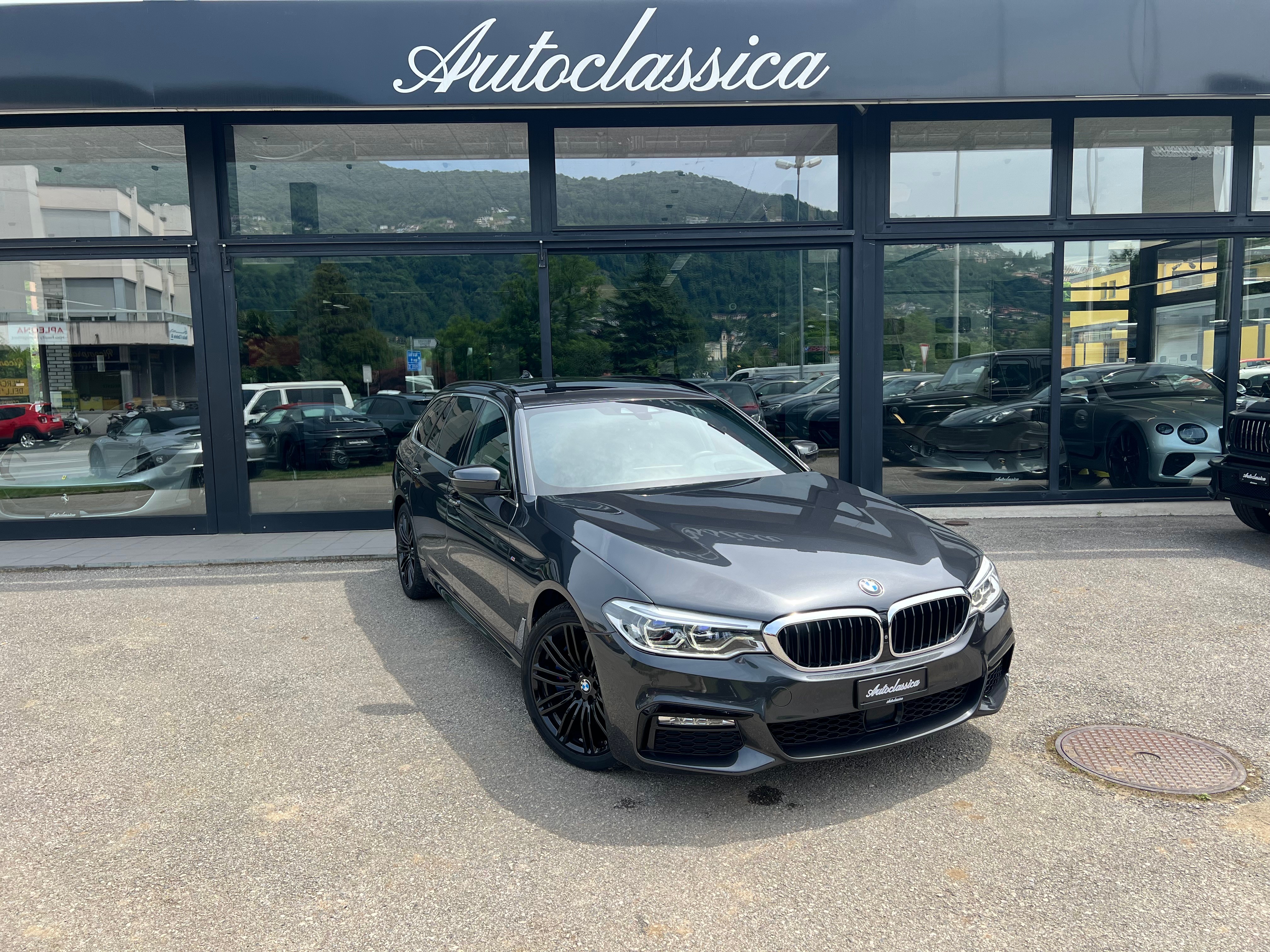 BMW 530d xDrive Touring Sport Line Steptronic