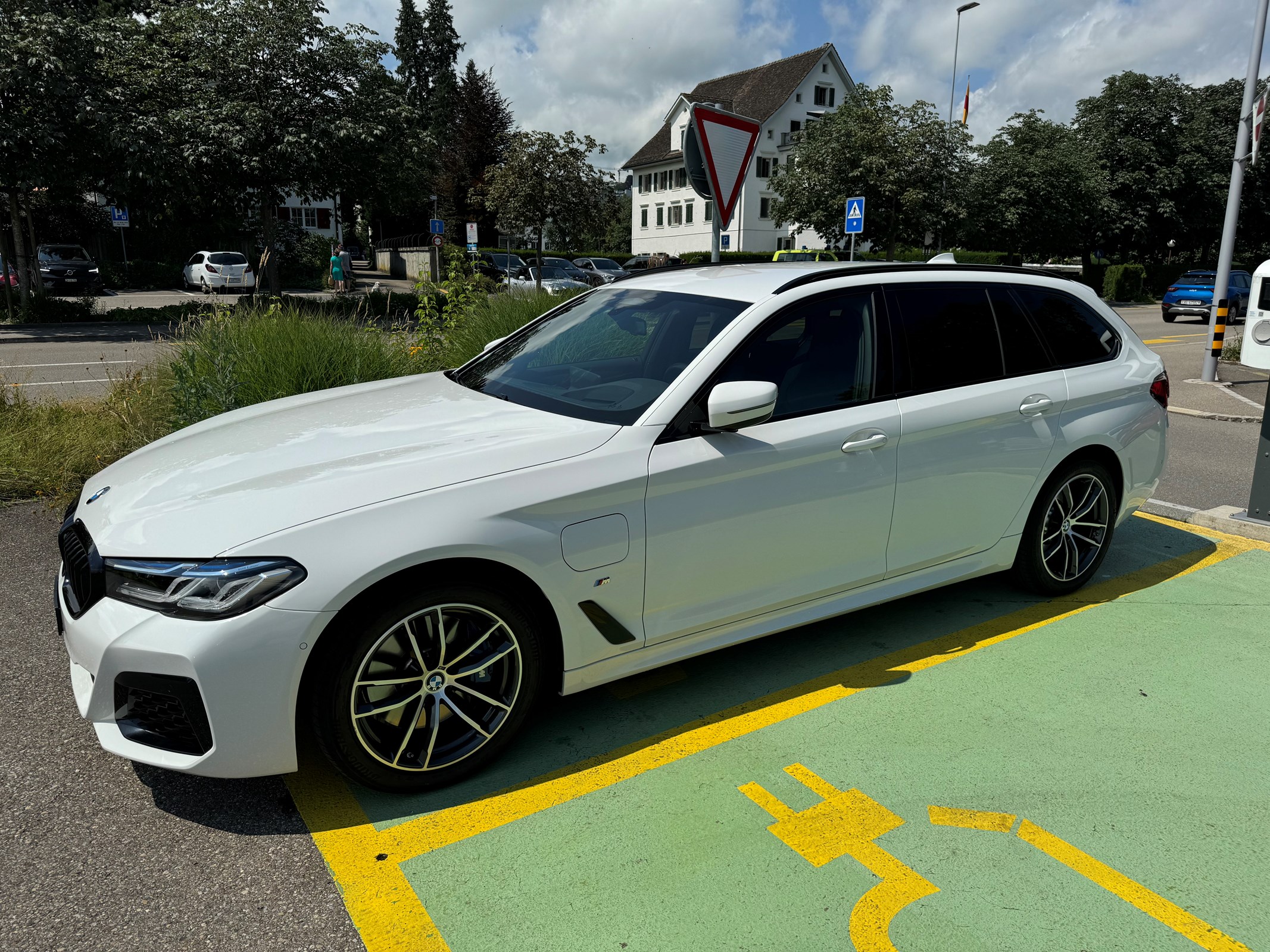 BMW 530e xDrive Touring M Sport Steptronic