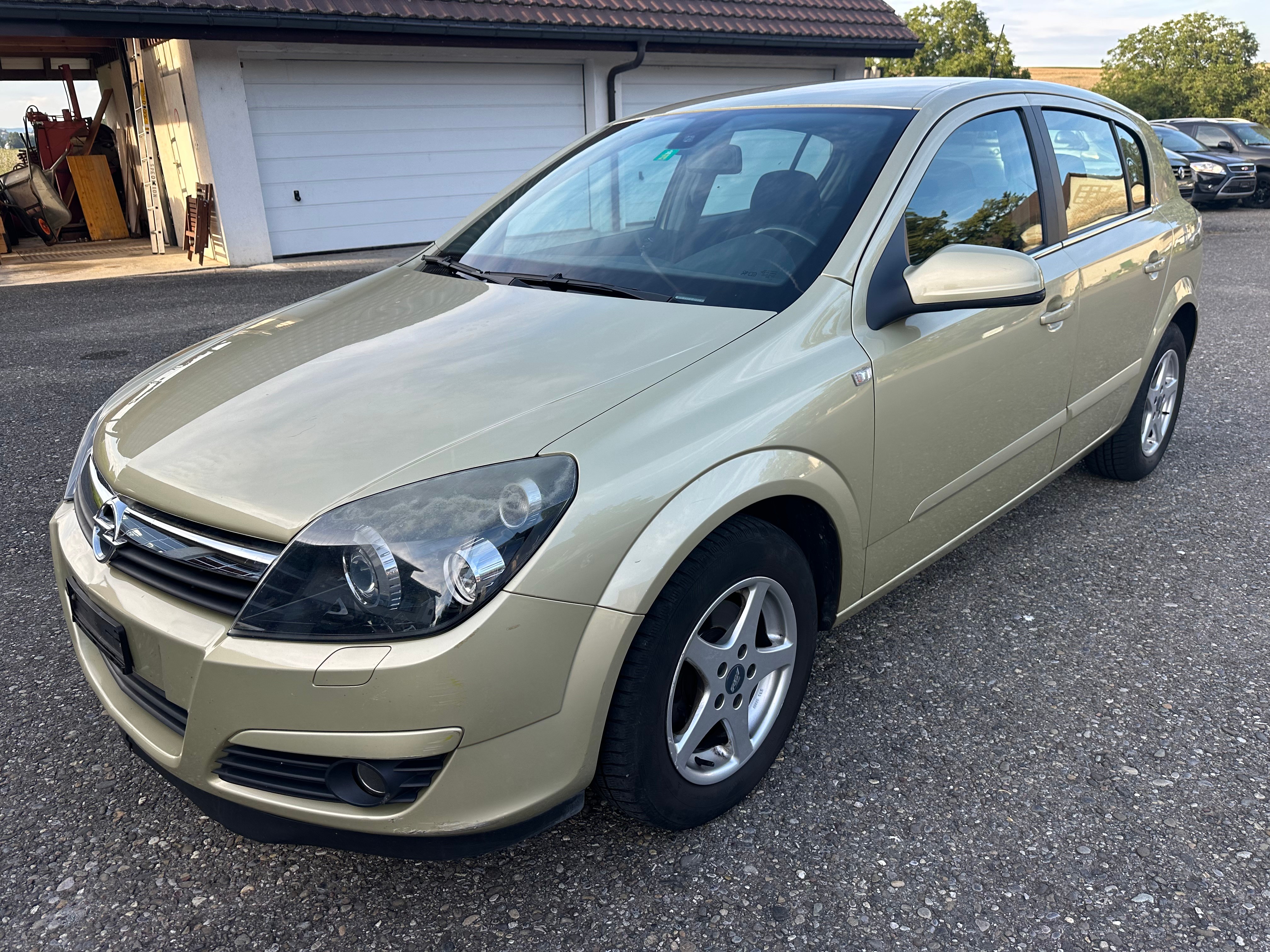 OPEL Astra 1.8i 16V Elegance