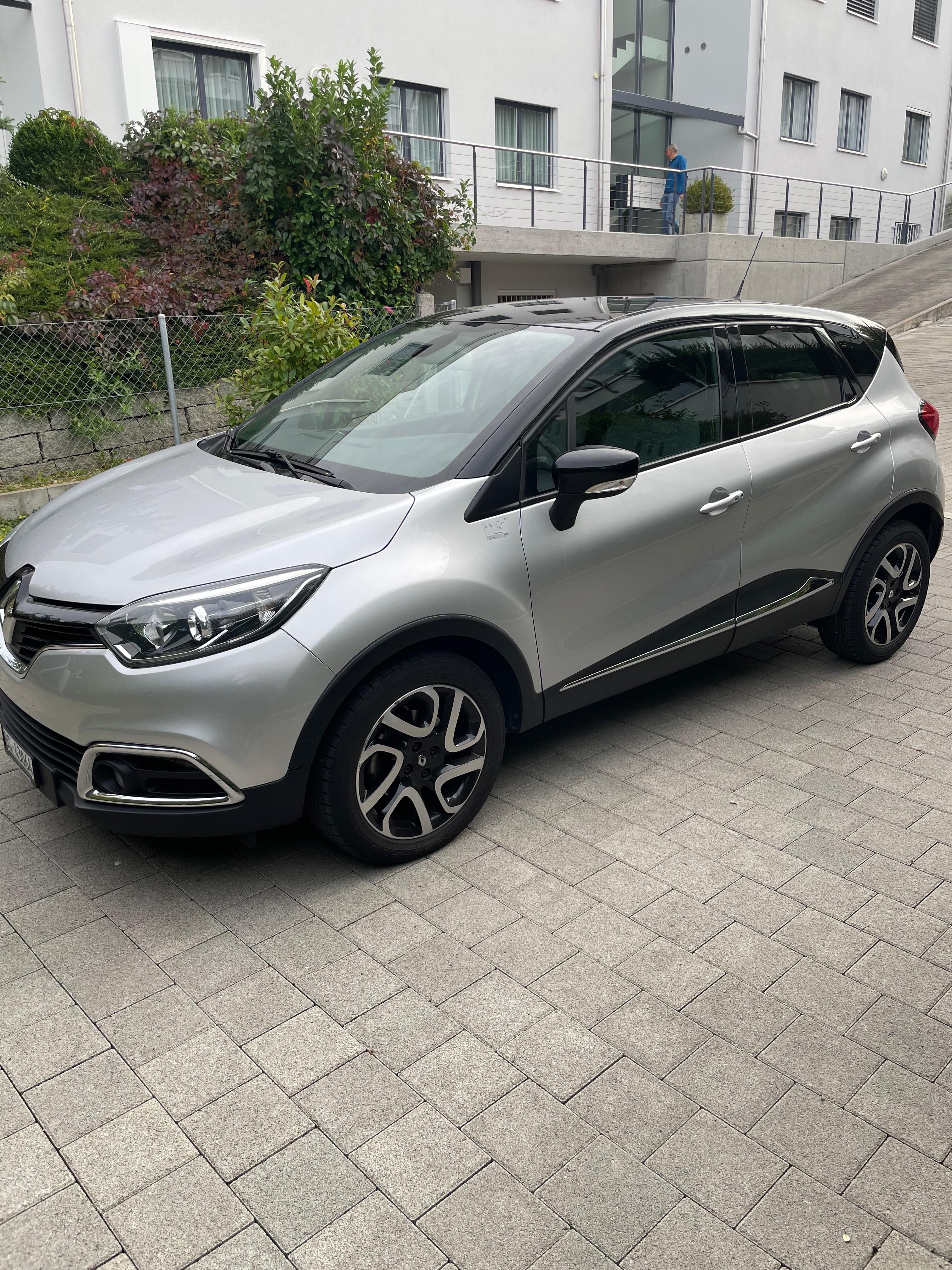 RENAULT Captur 1.2 T 16V Iconic EDC