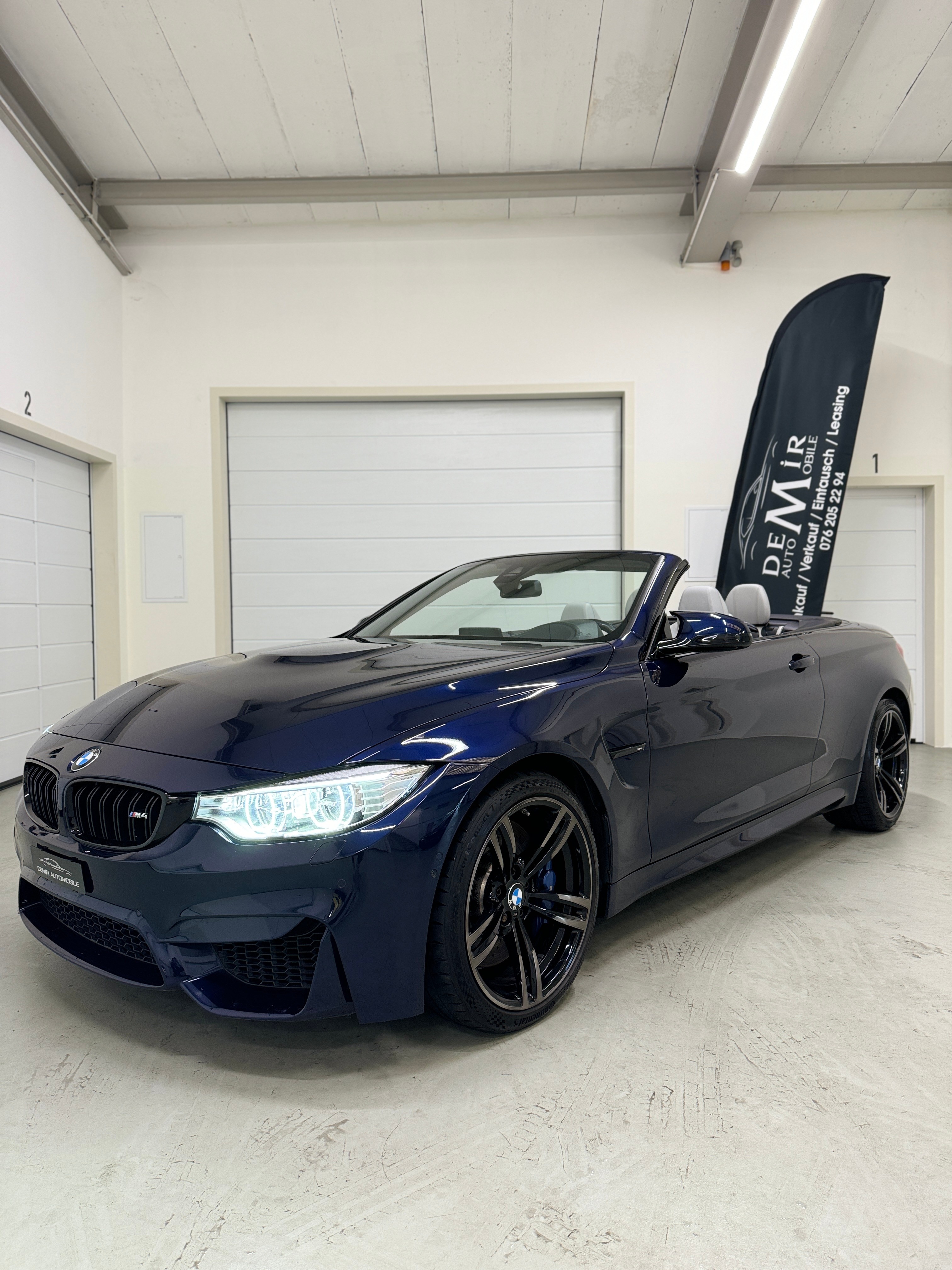 BMW M4 Cabriolet DKG *Lederamaturen / alle Fahrassistenten / Nackenheizung / 360 Kamera / Individual Tansanitblau*