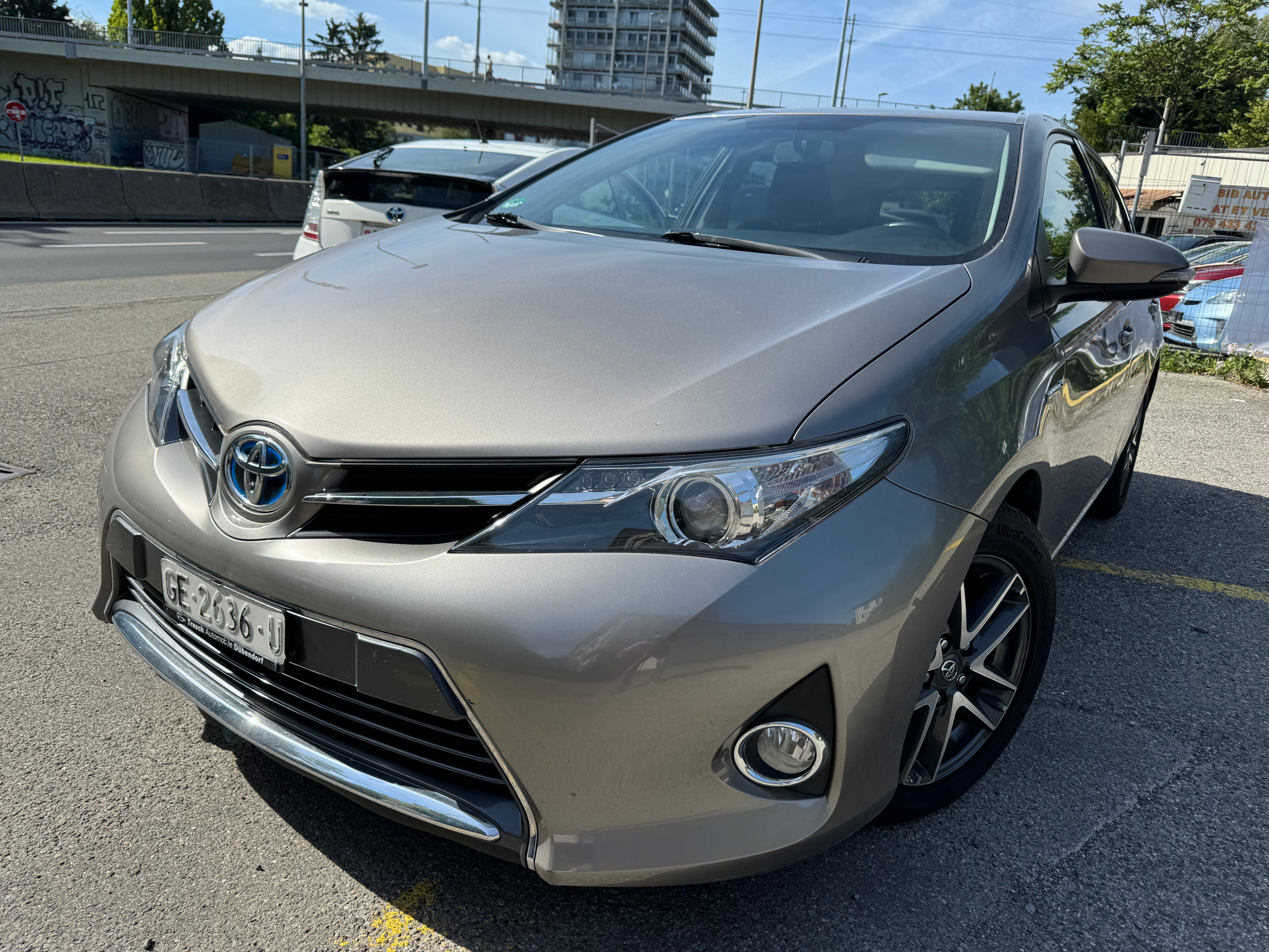 TOYOTA Auris 1.8 16V HSD Linea Trend