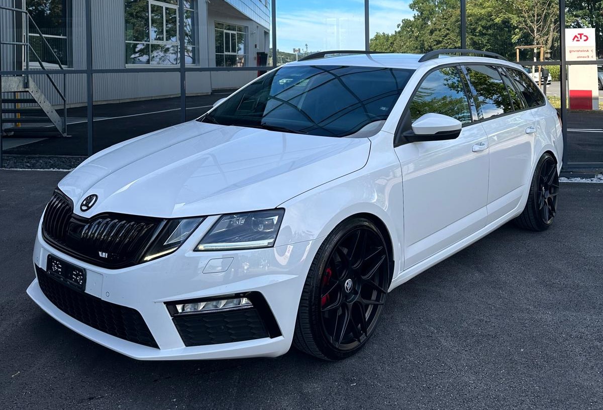 SKODA Octavia Combi 2.0 TDI RS 4x4 DSG