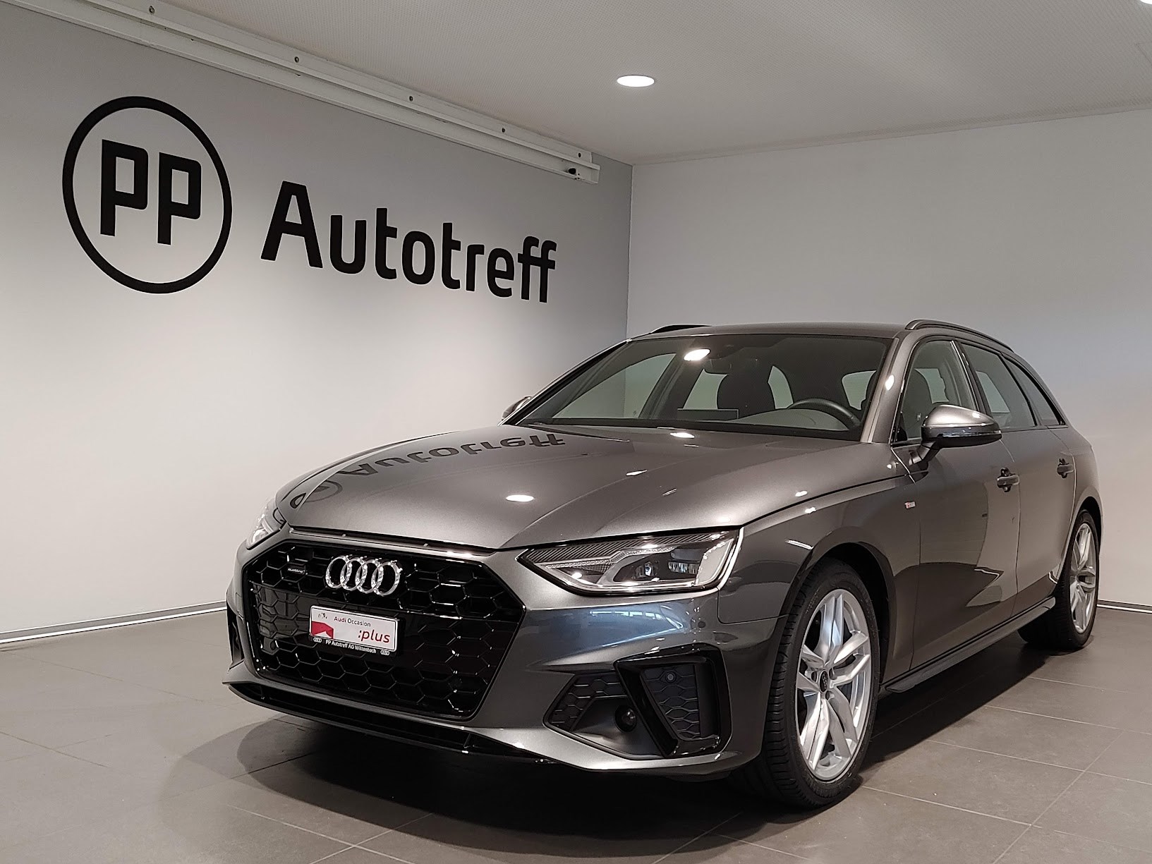 AUDI A4 Avant 40 TDI S line quattro S-tronic