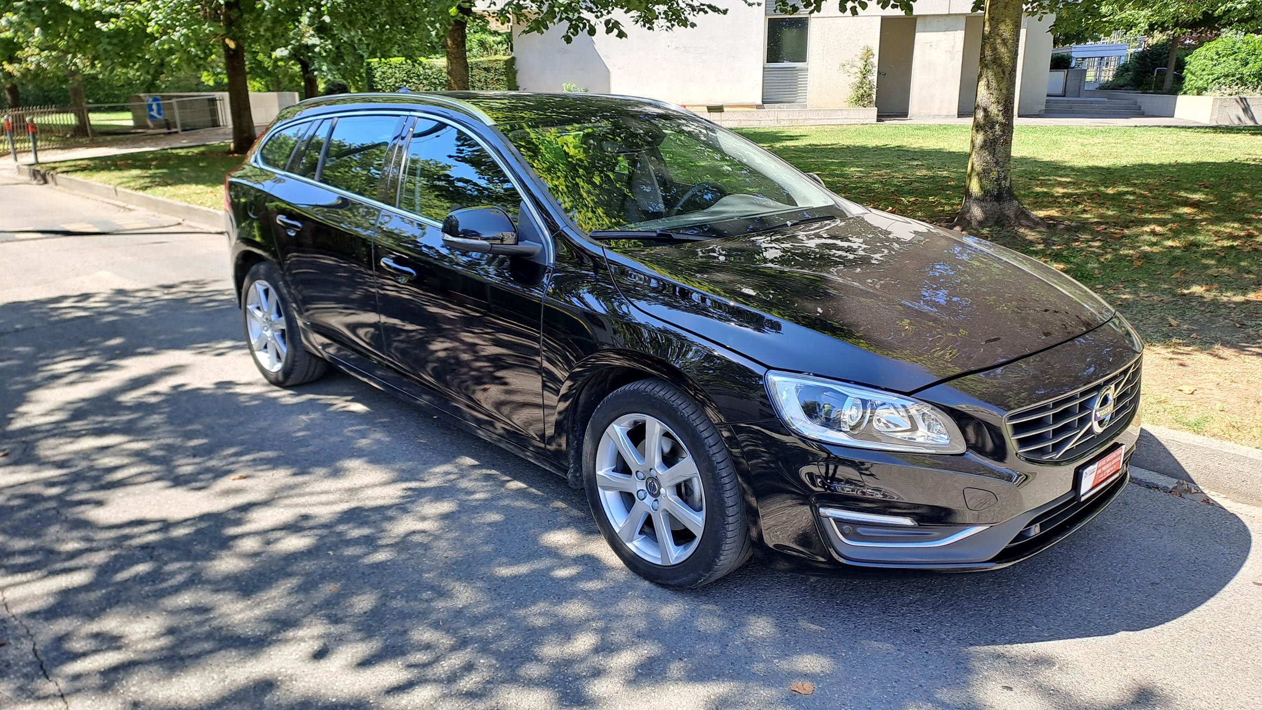 VOLVO V60 D3 Summum Geartronic