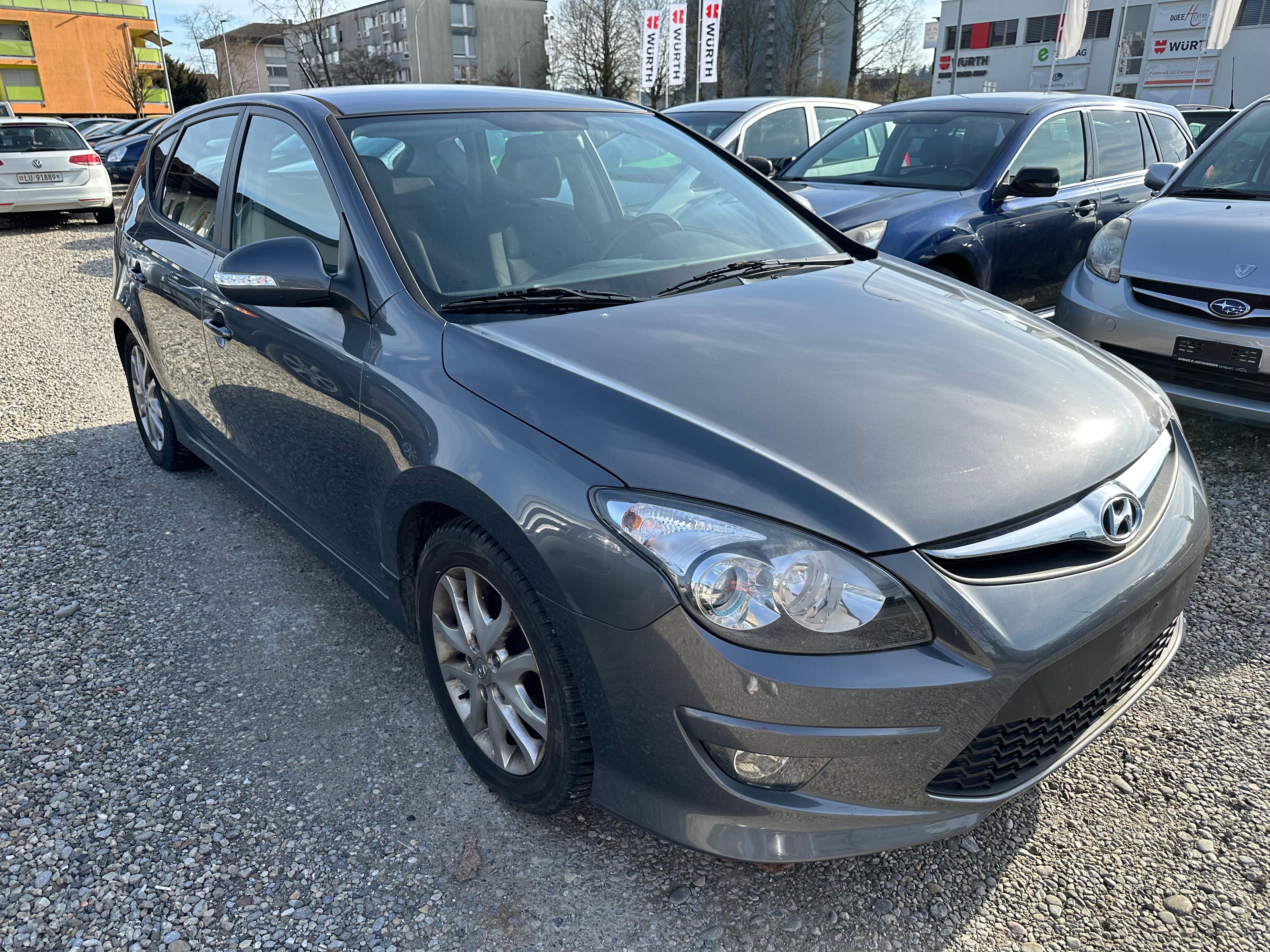 HYUNDAI i30 1.6 Swiss Plus Edition