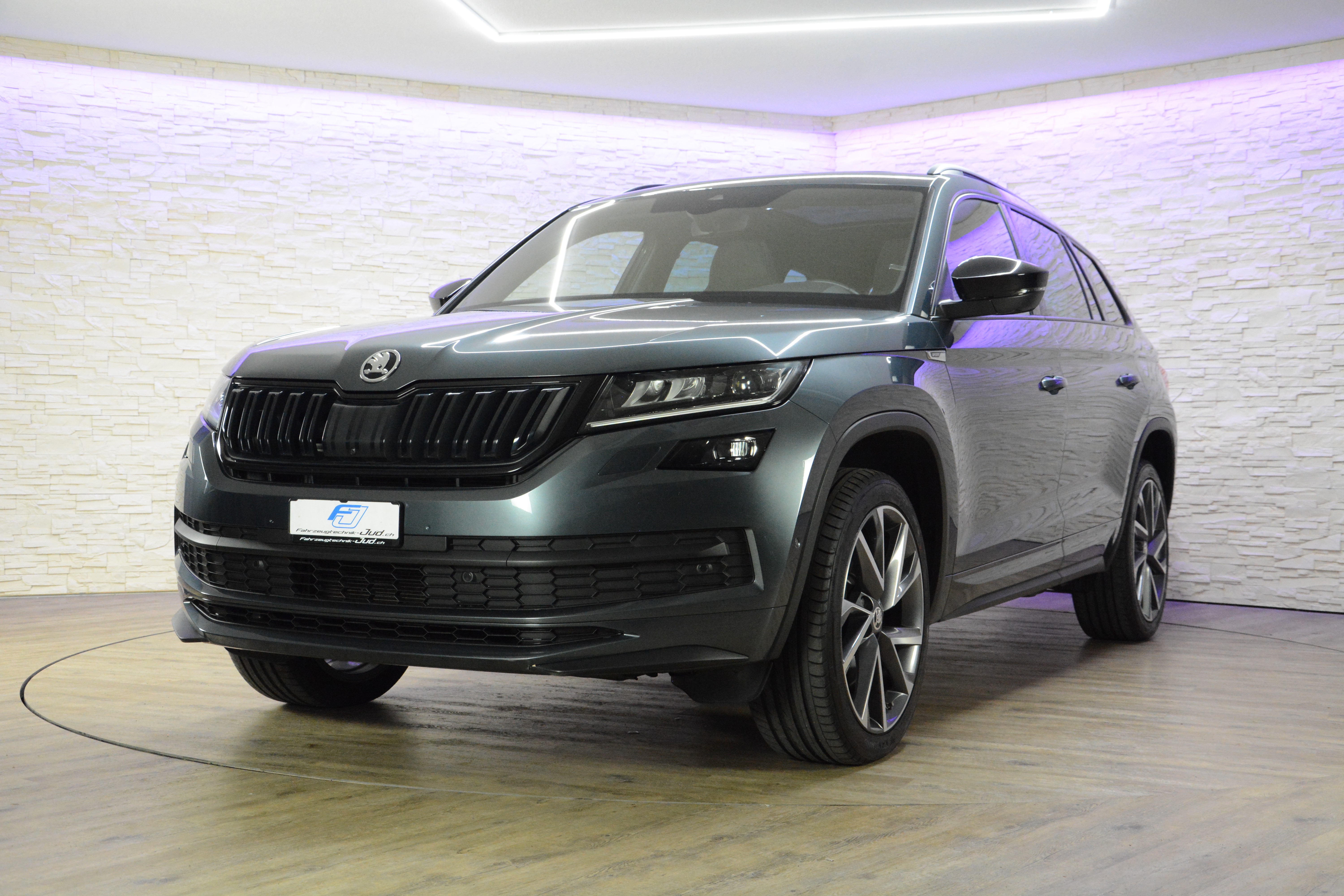 SKODA Kodiaq 2.0 TSI Sportline DSG