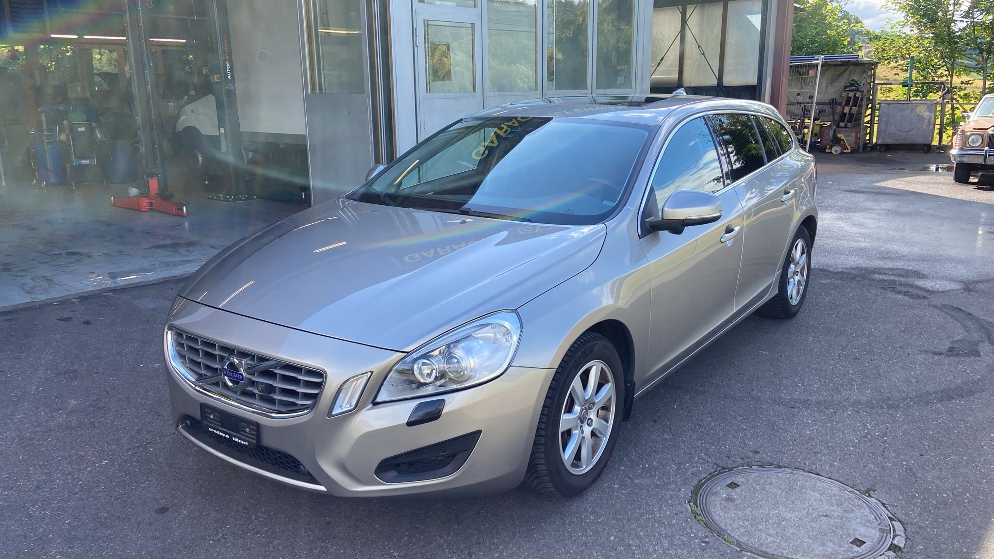 VOLVO V60 T6 AWD Summum Geartronic