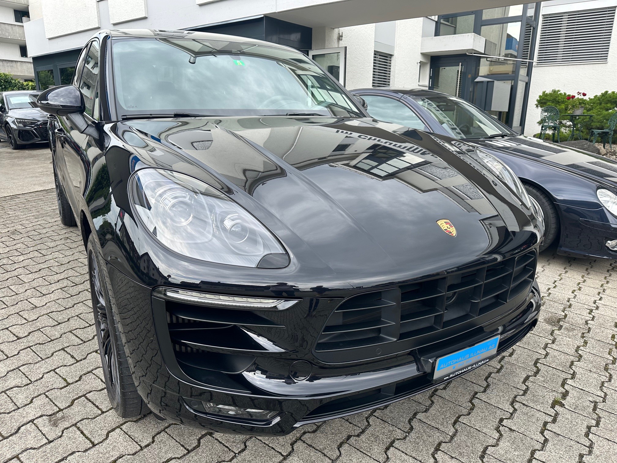 PORSCHE Macan Turbo PDK