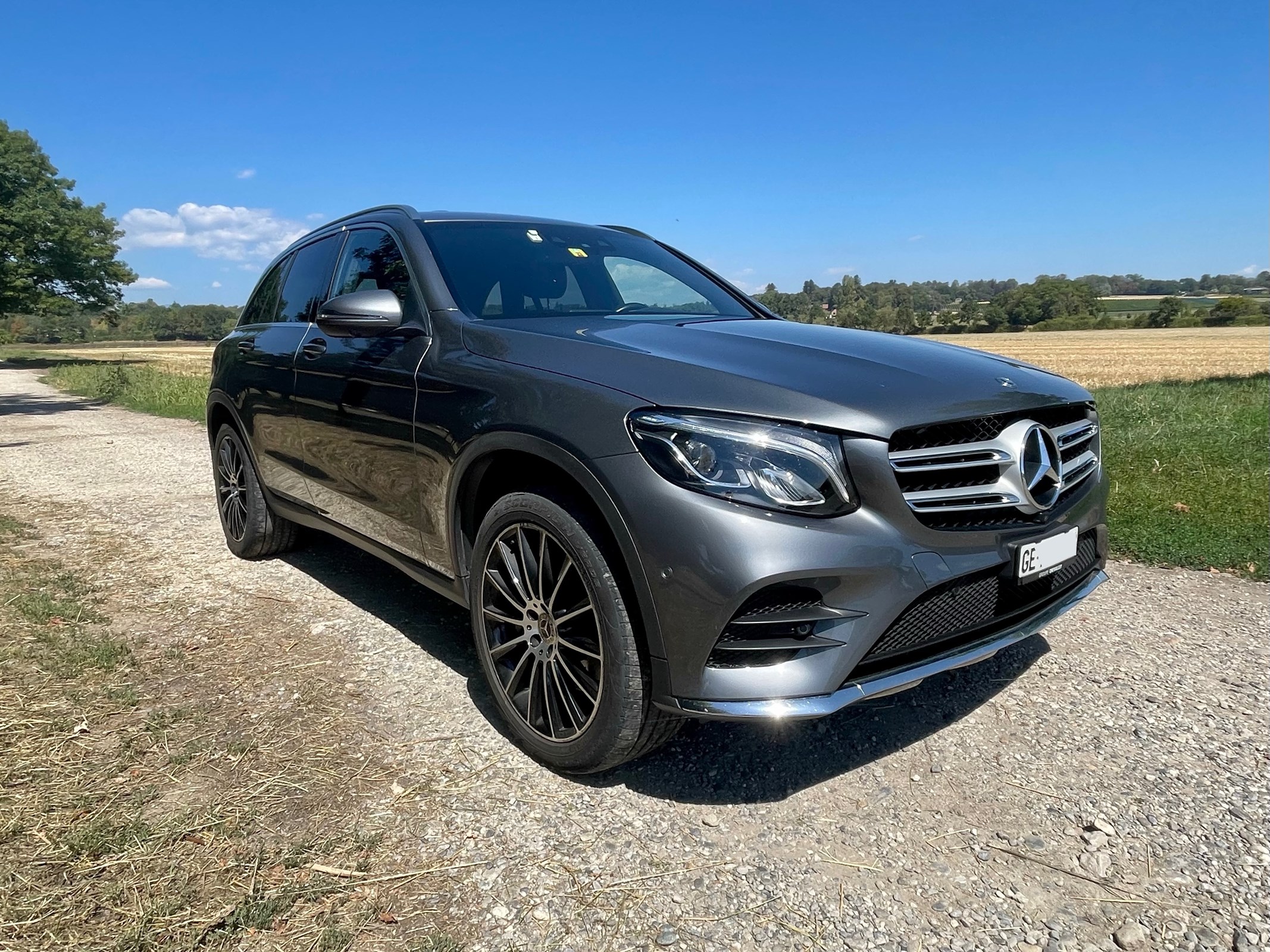 MERCEDES-BENZ GLC 300 4Matic AMG Line 9G-Tronic