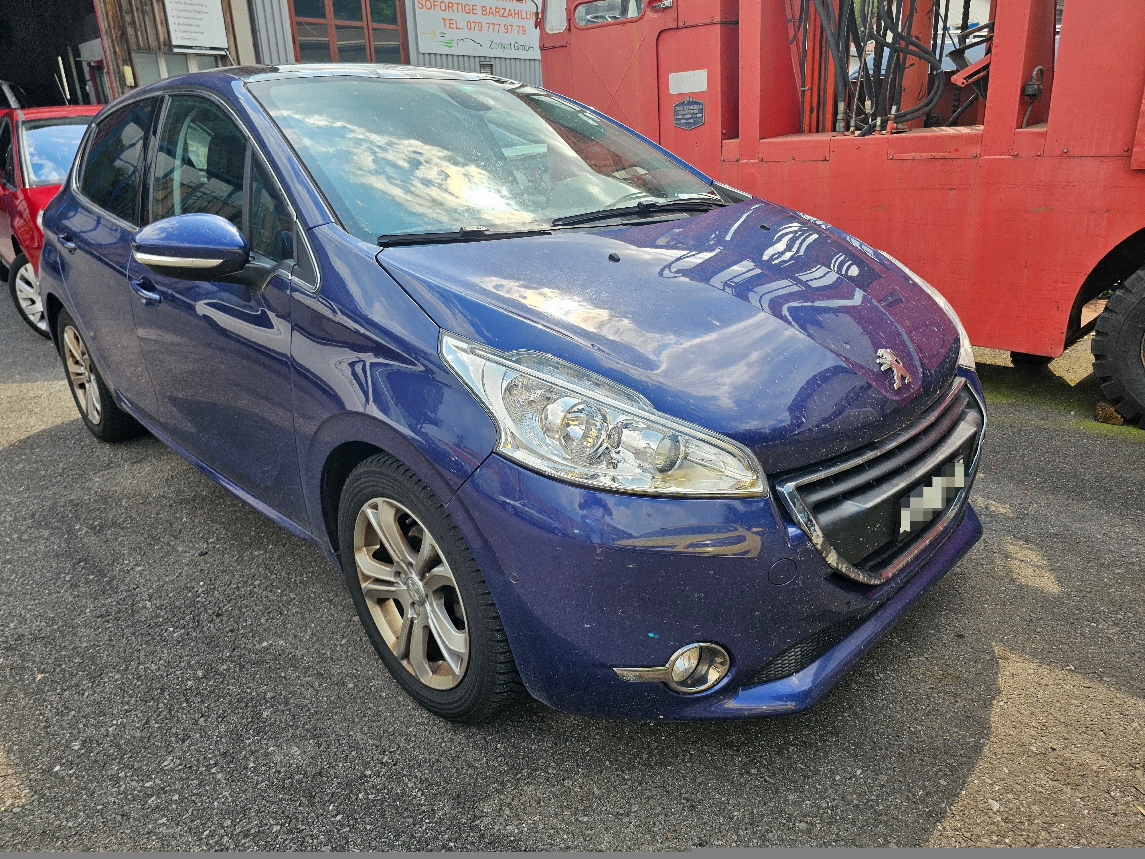 PEUGEOT 208 1.6 BlueHDi Allure