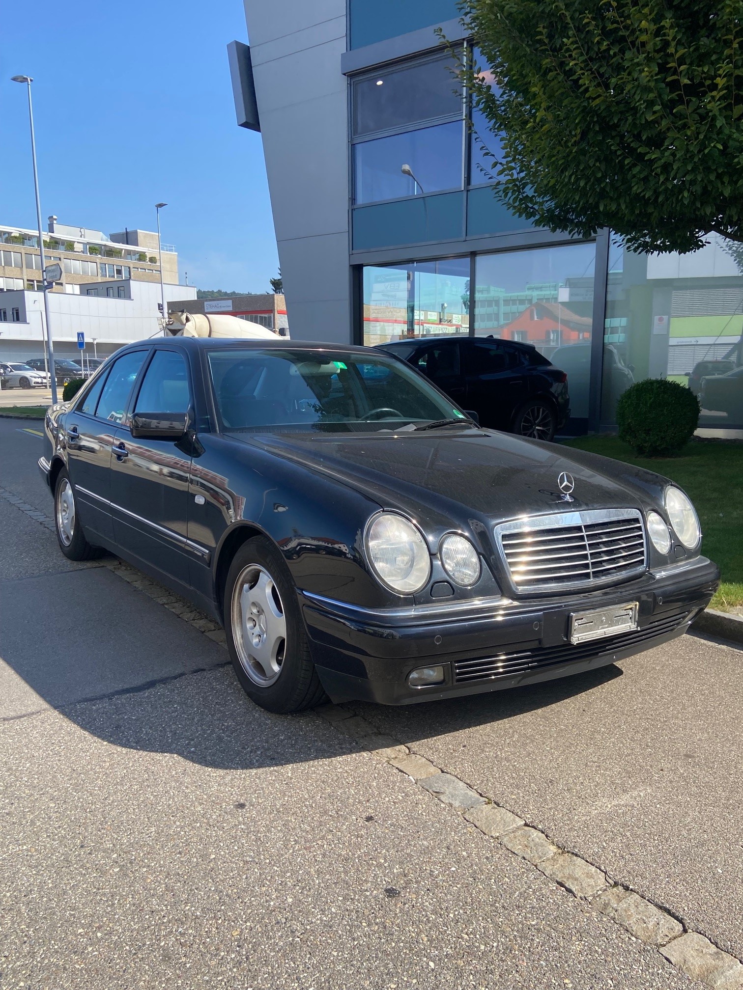 MERCEDES-BENZ E 320 Classic Automatic