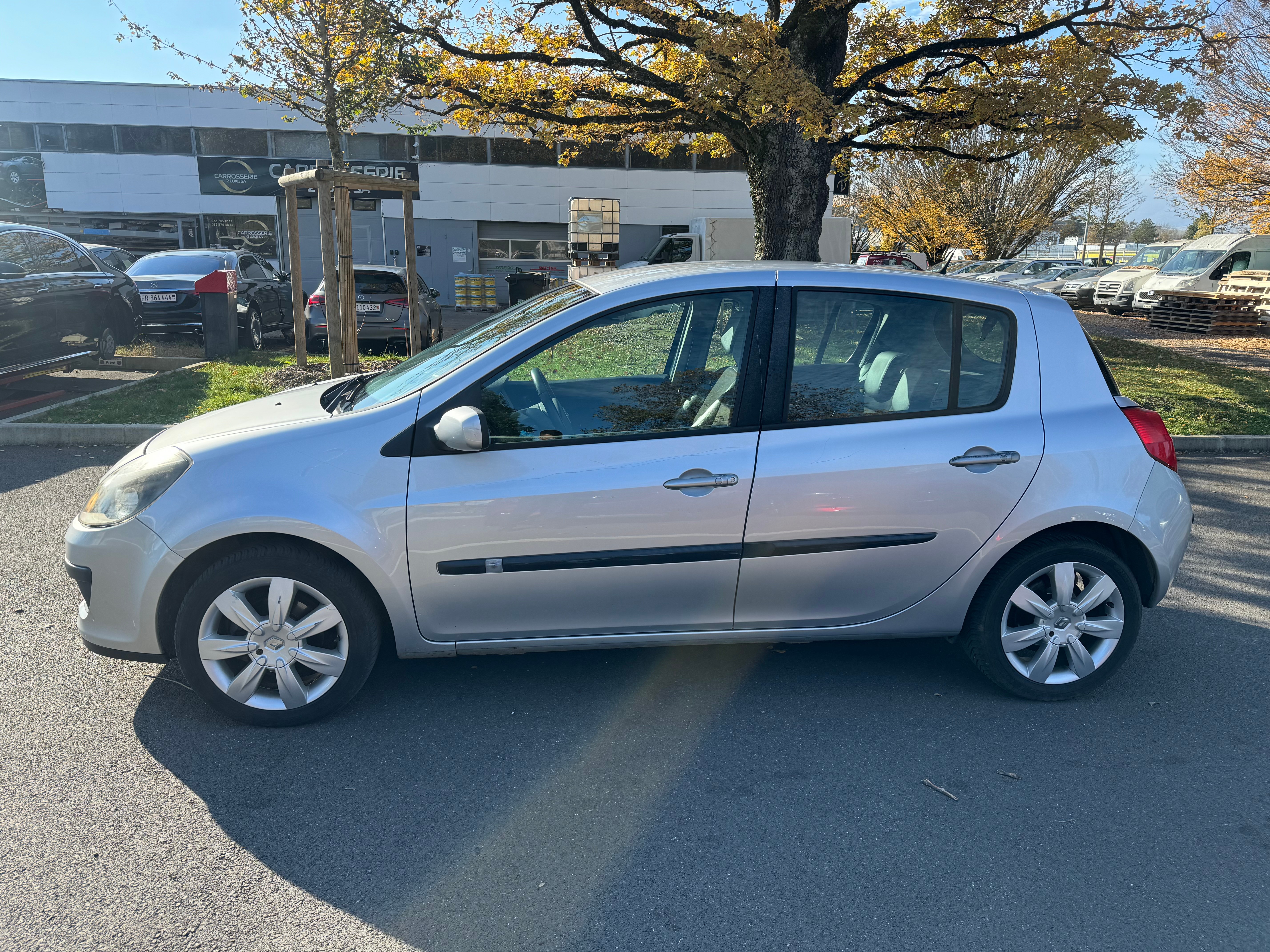 RENAULT Clio 1.6 16V Dynamique