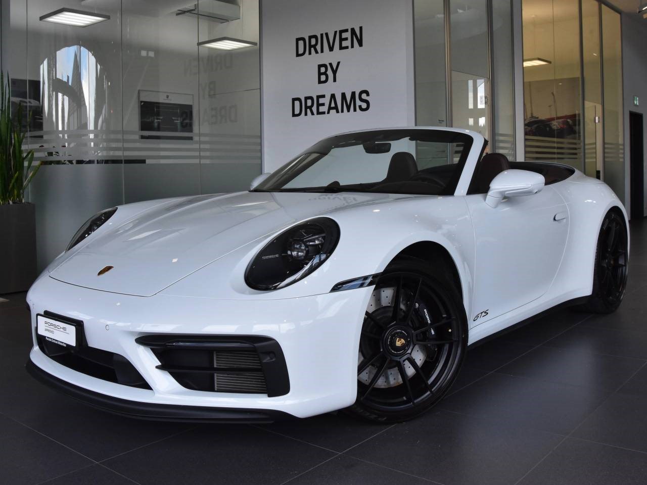 PORSCHE 911 Carrera 4 GTS Cabriolet