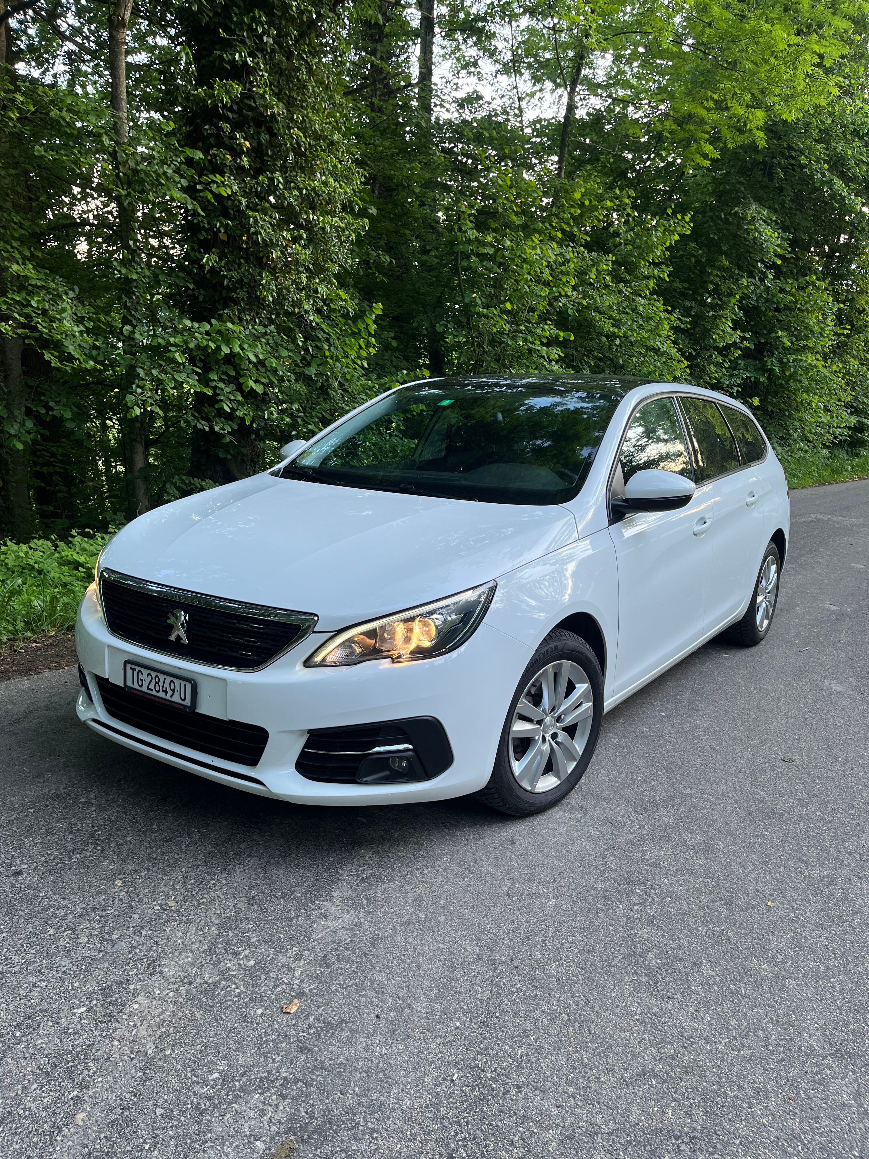 PEUGEOT 308 SW 1.5 BlueHDI Allure EAT8