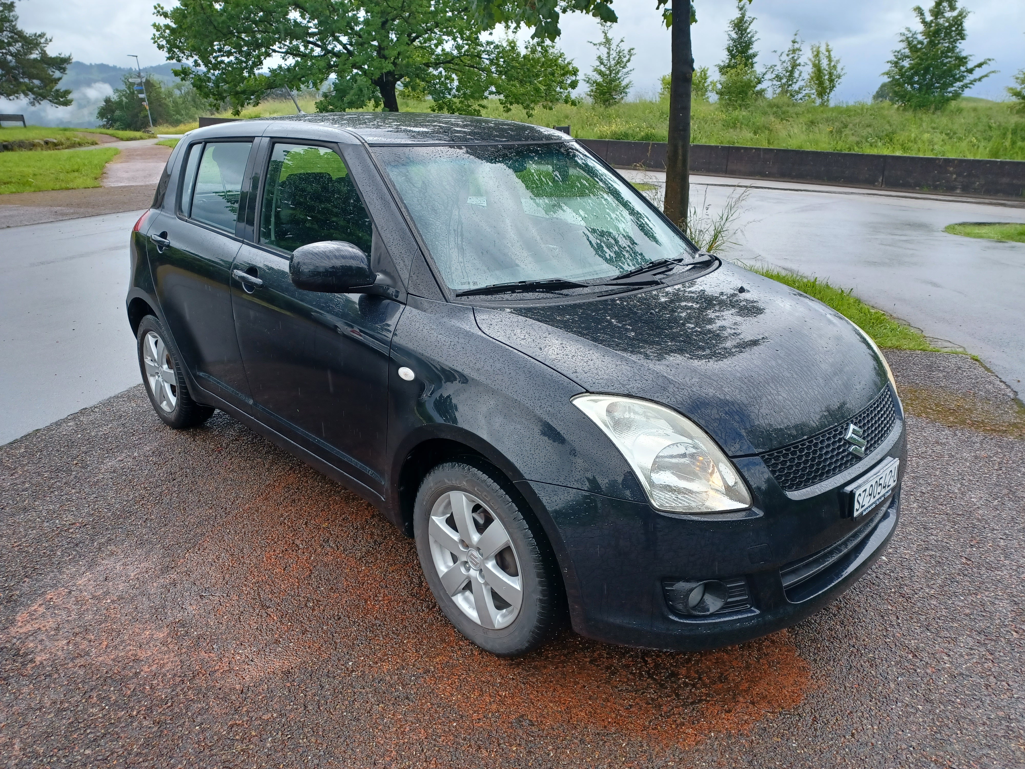 SUZUKI Swift 1.3i 16V GL 4x4