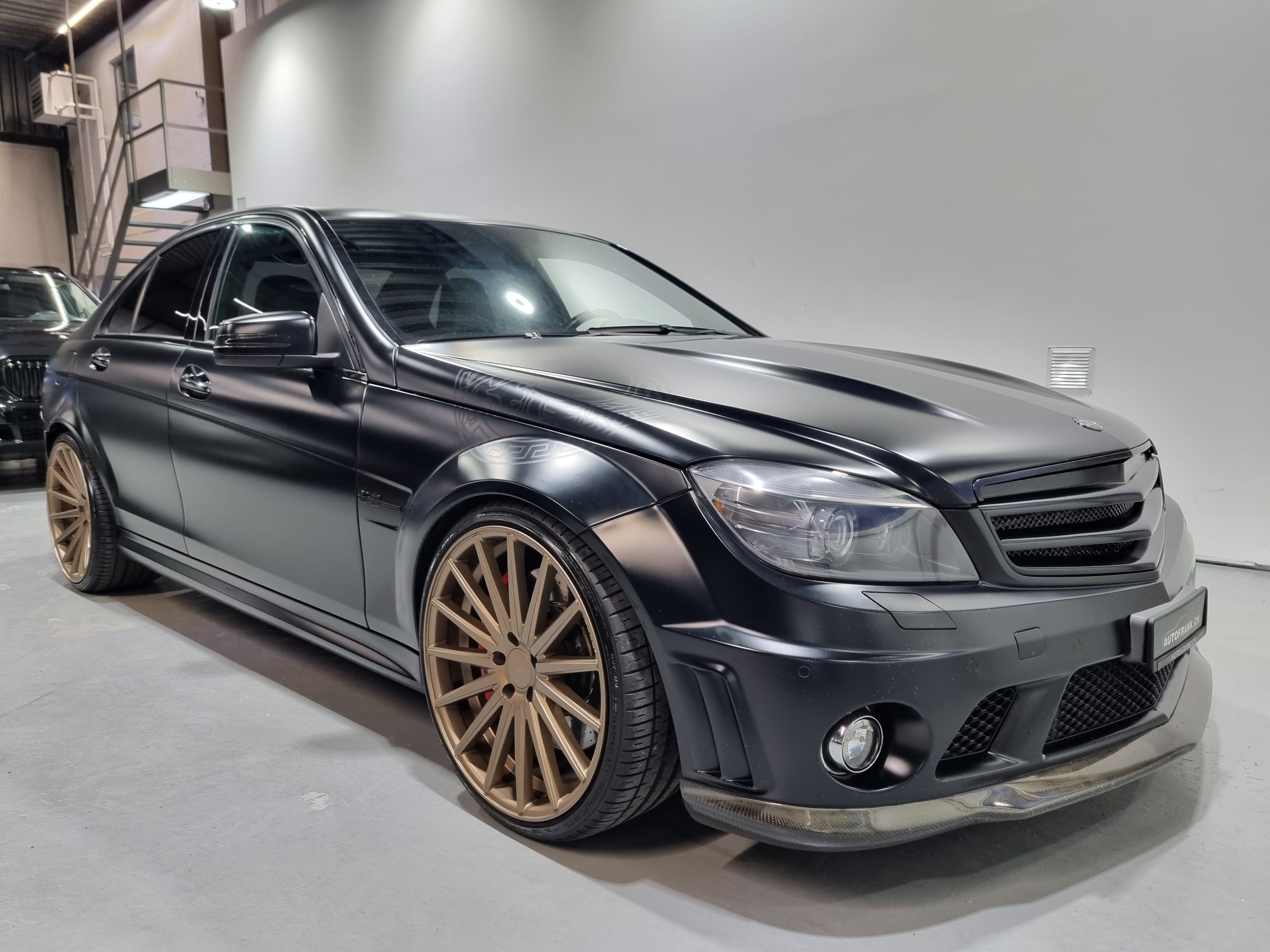 MERCEDES-BENZ C 63 AMG V8