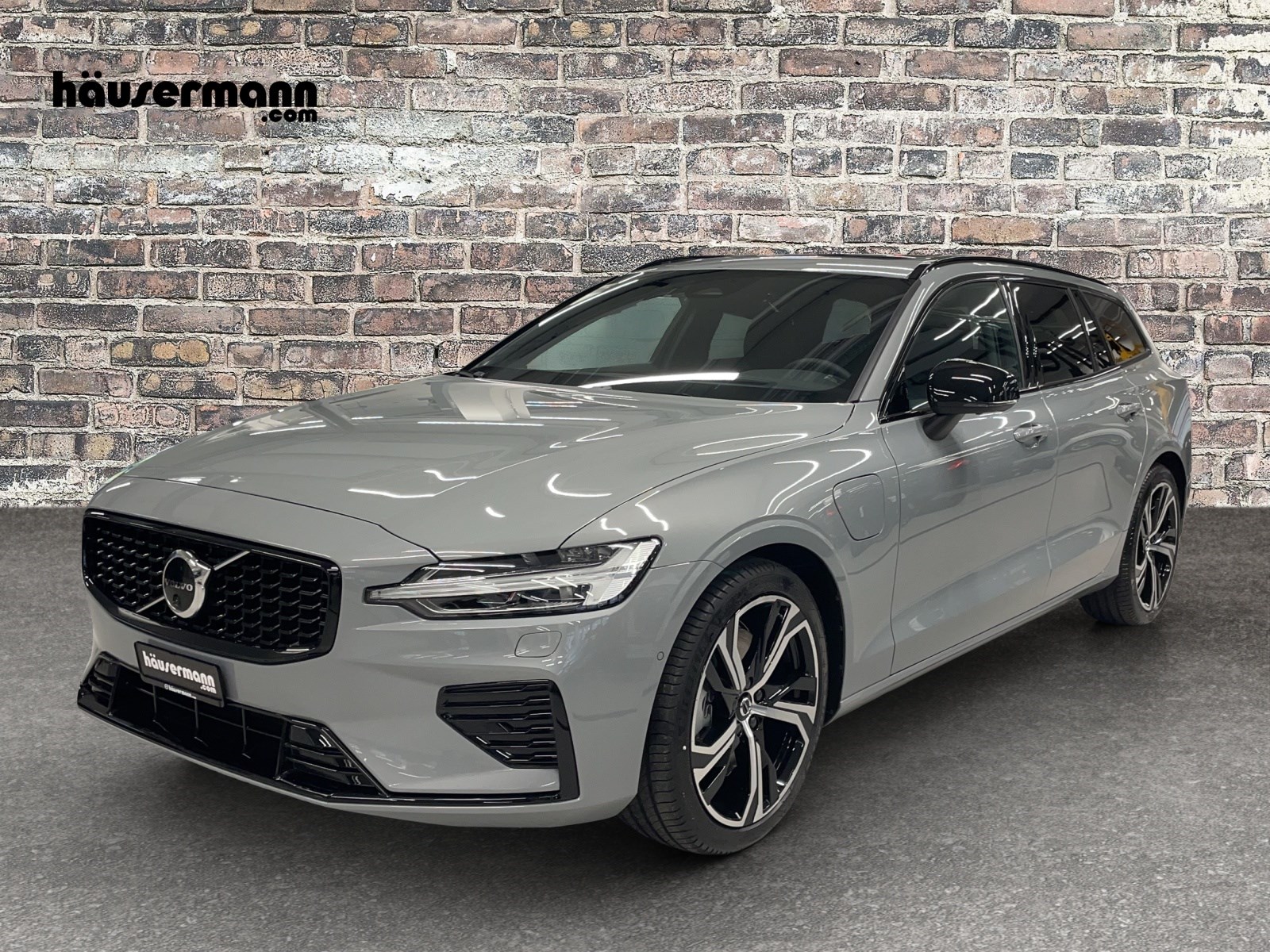 VOLVO V60 2.0 T6 TE Ultimate Dark eAWD