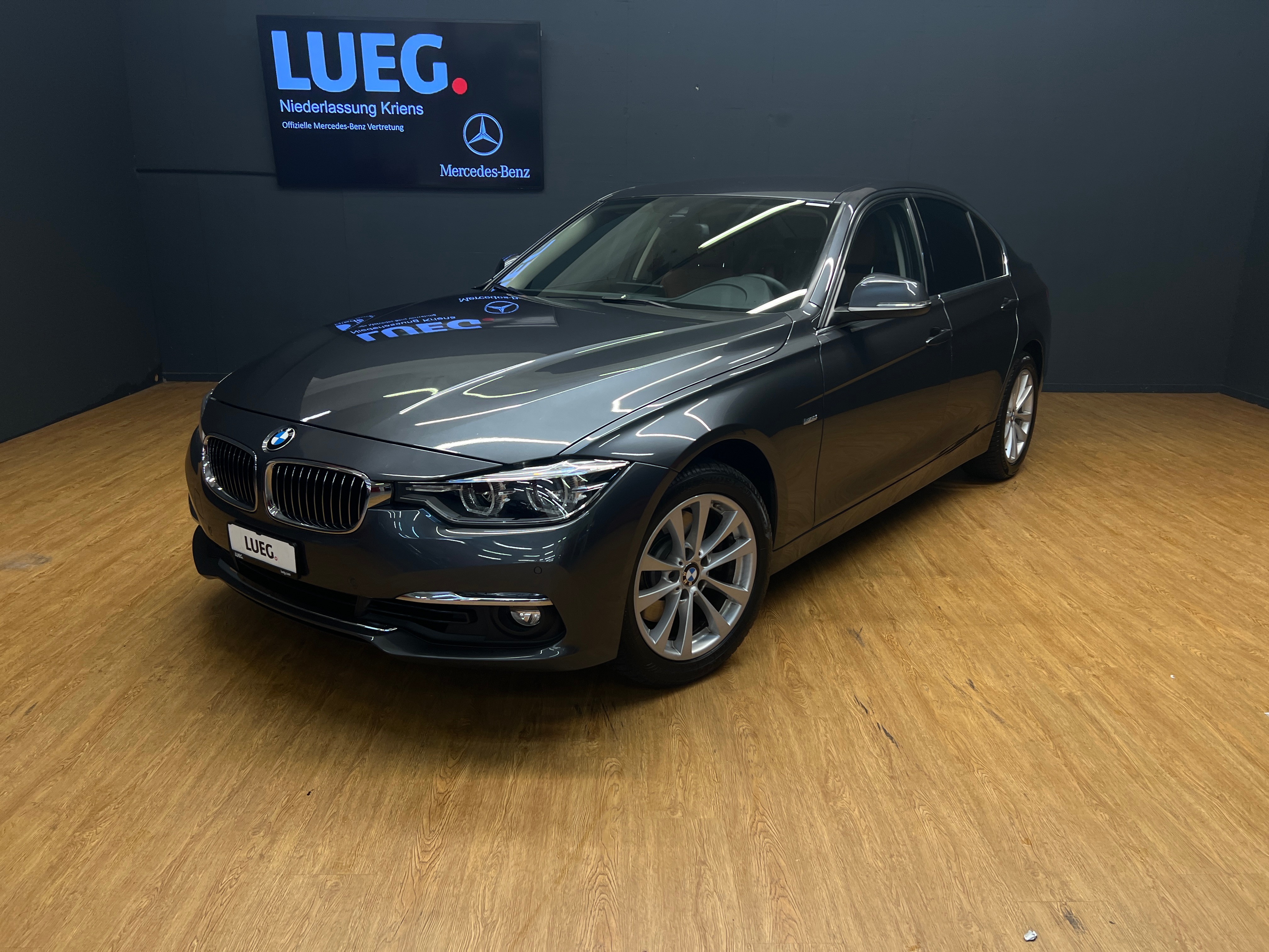 BMW 330i xDrive Luxury Line Steptronic