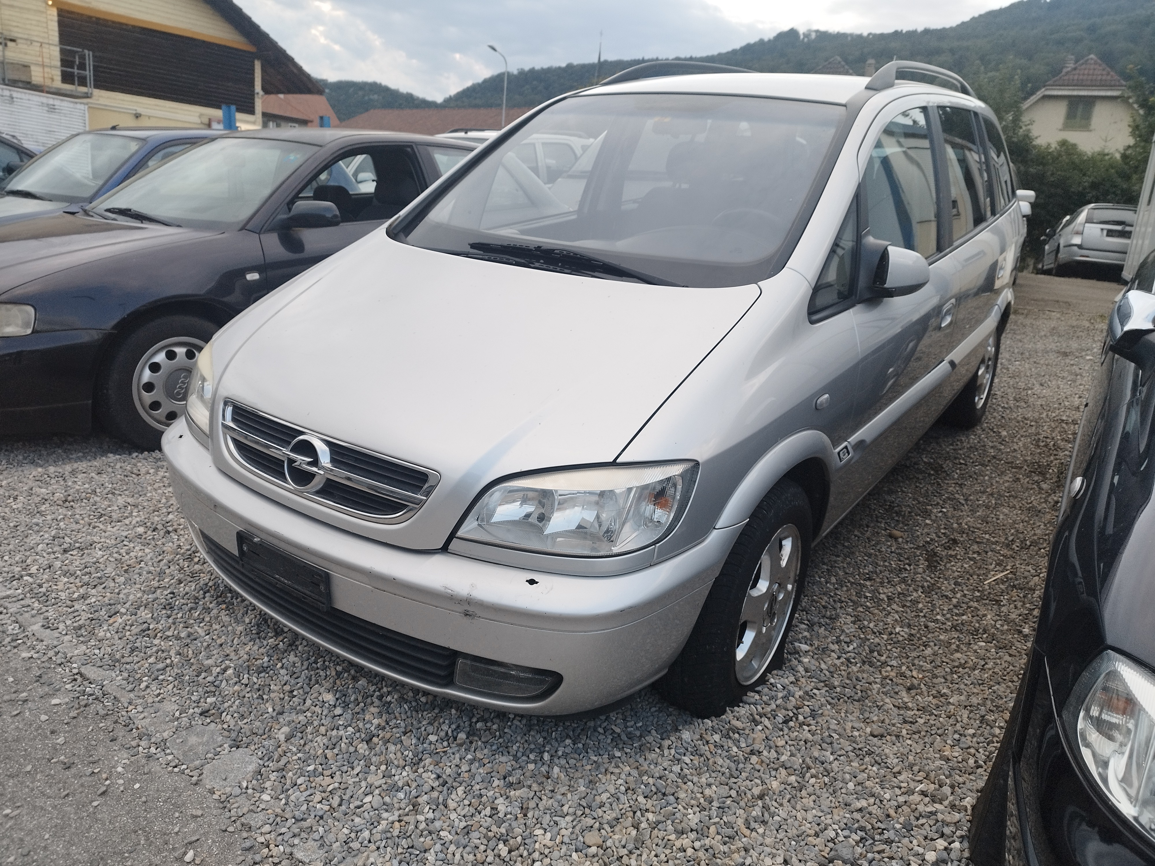 OPEL Zafira 2.2i 16V Elegance