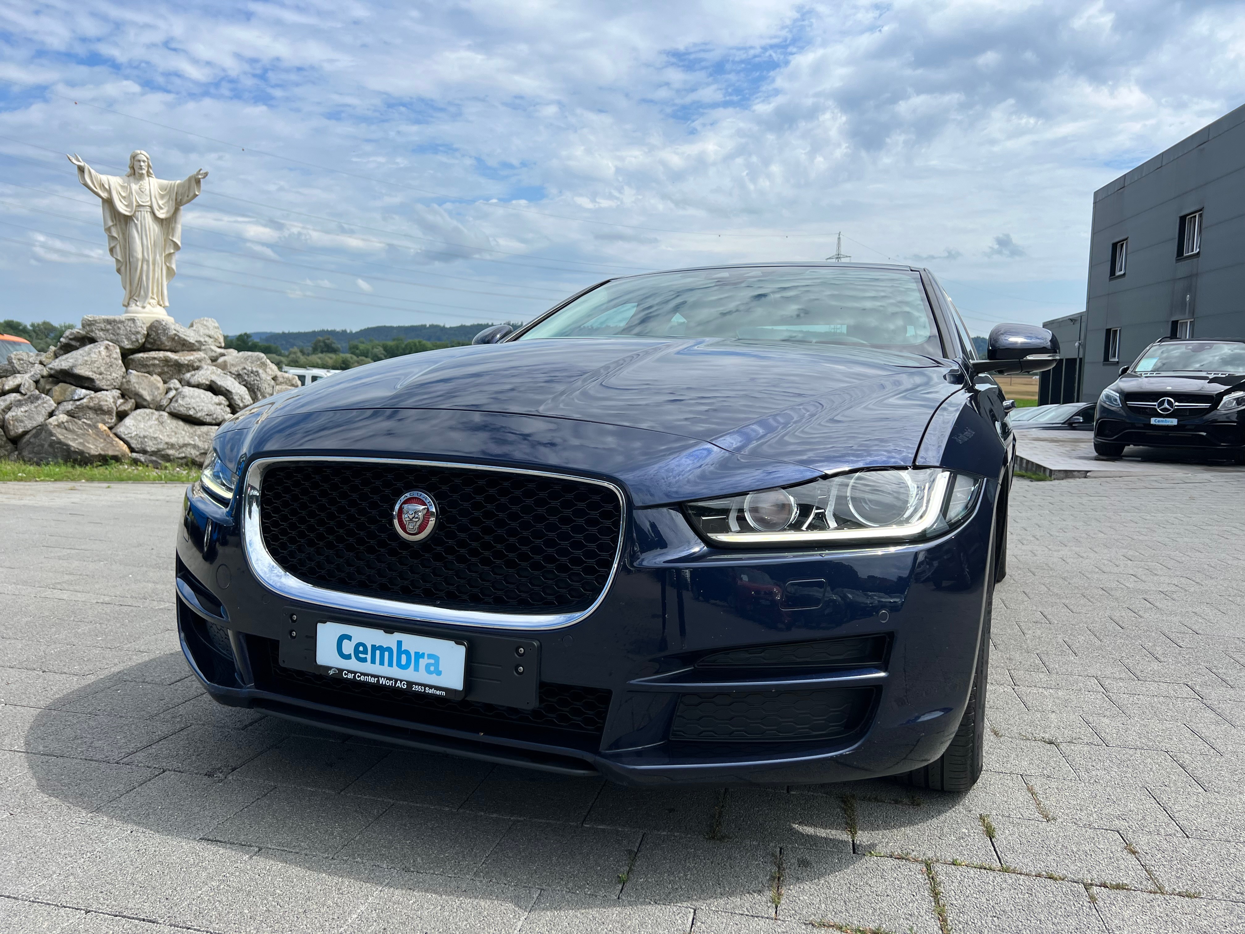 JAGUAR XE E-Performance 20d Prestige Automat