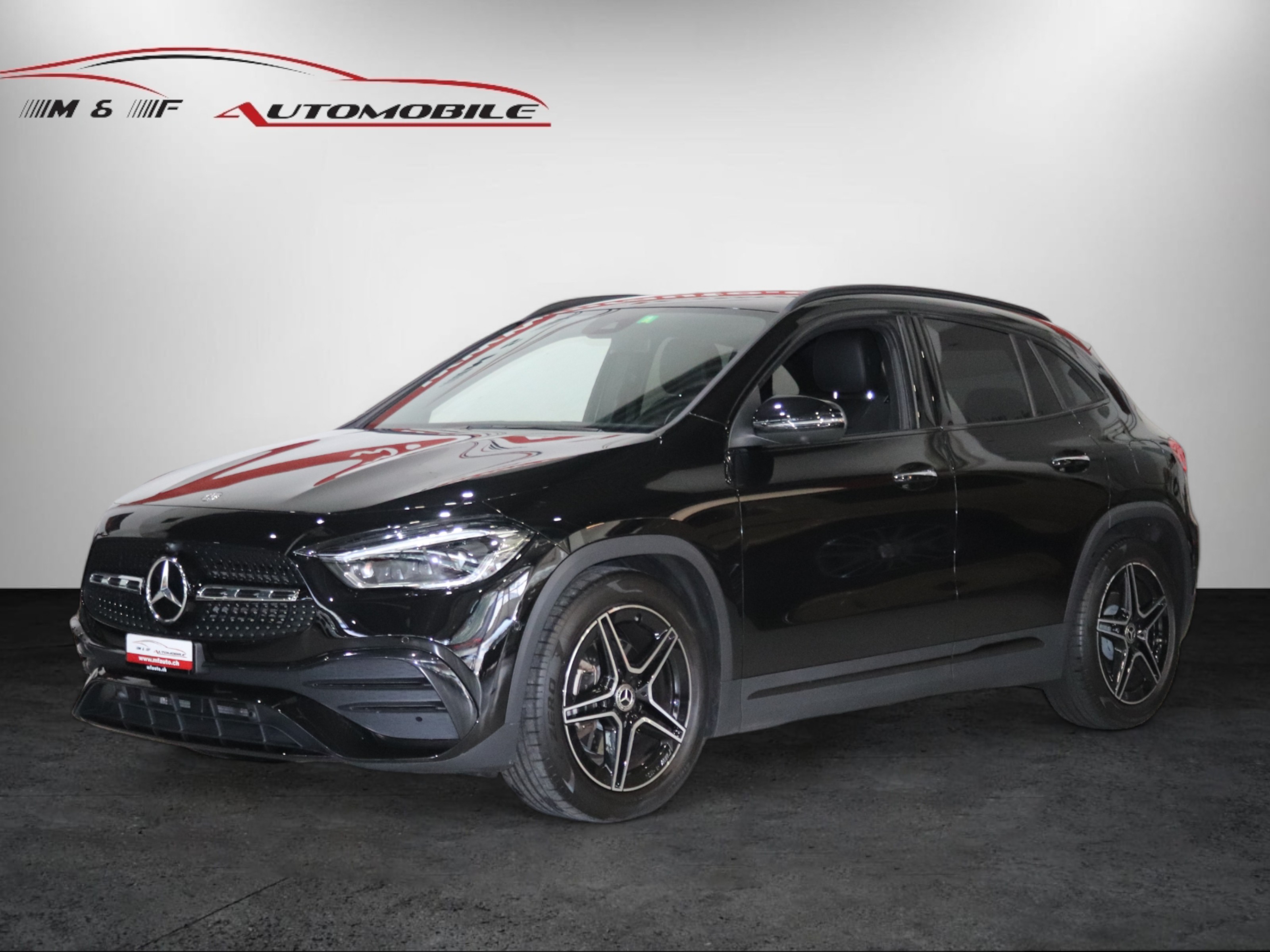 MERCEDES-BENZ GLA 200 AMG Line