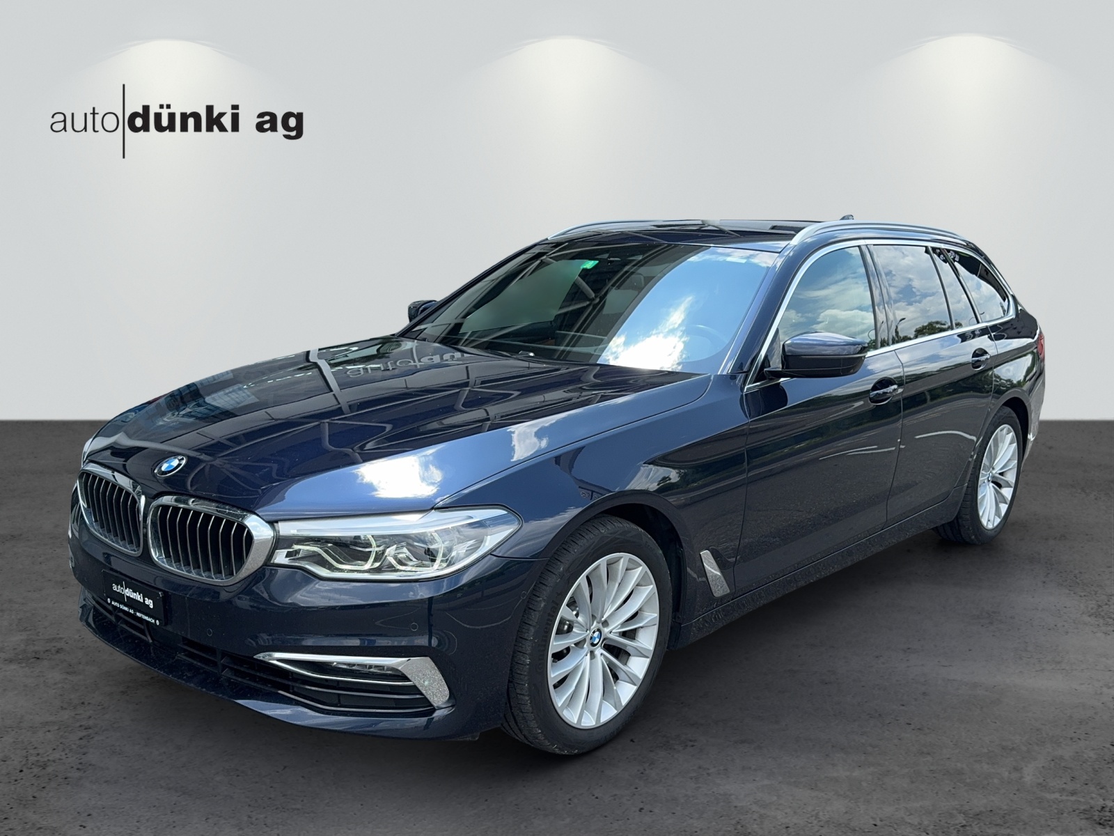 BMW 520d xDrive Touring Luxury Line Steptronic