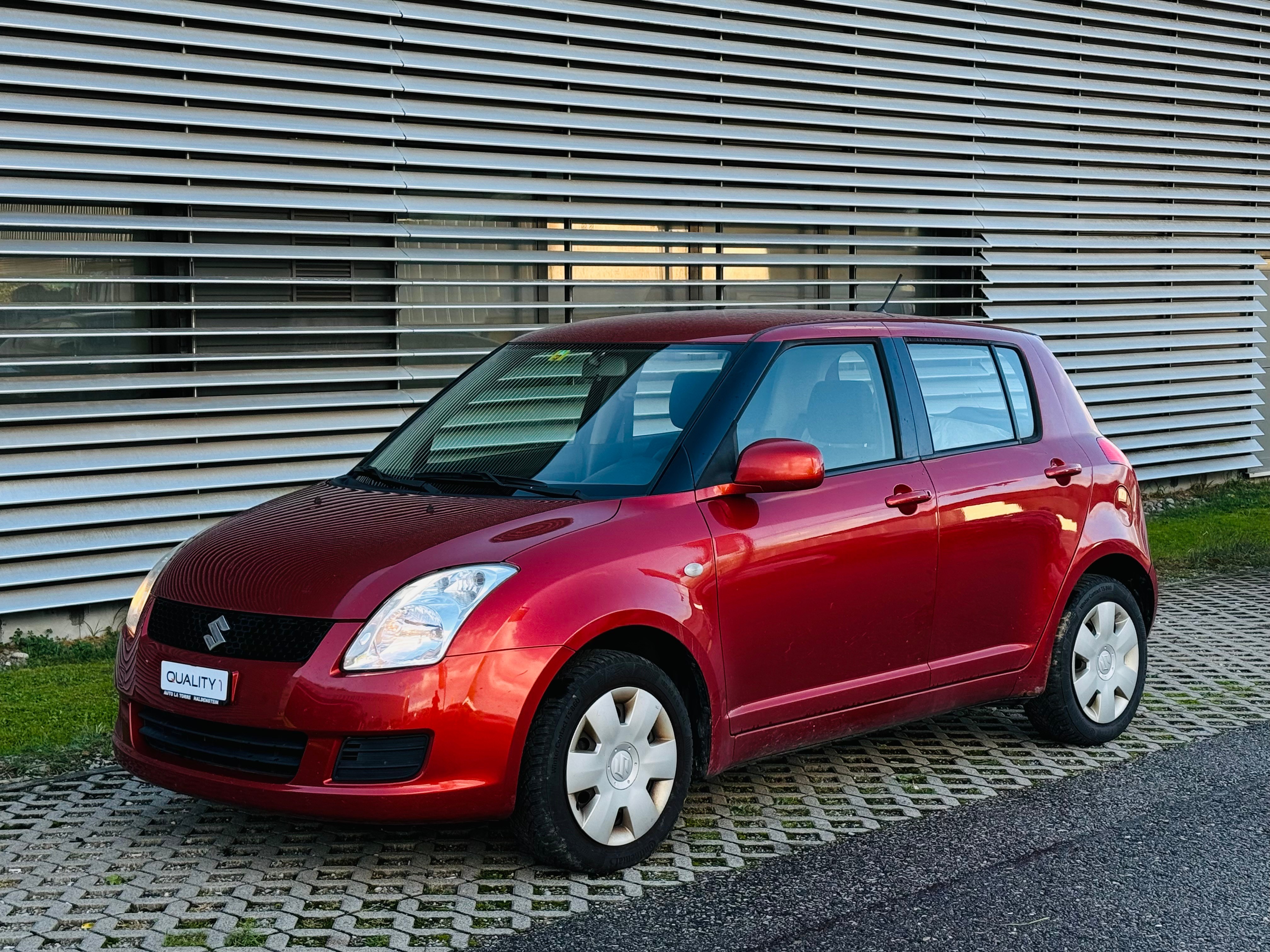 SUZUKI Swift 1.3i 16V GL Top 4x4