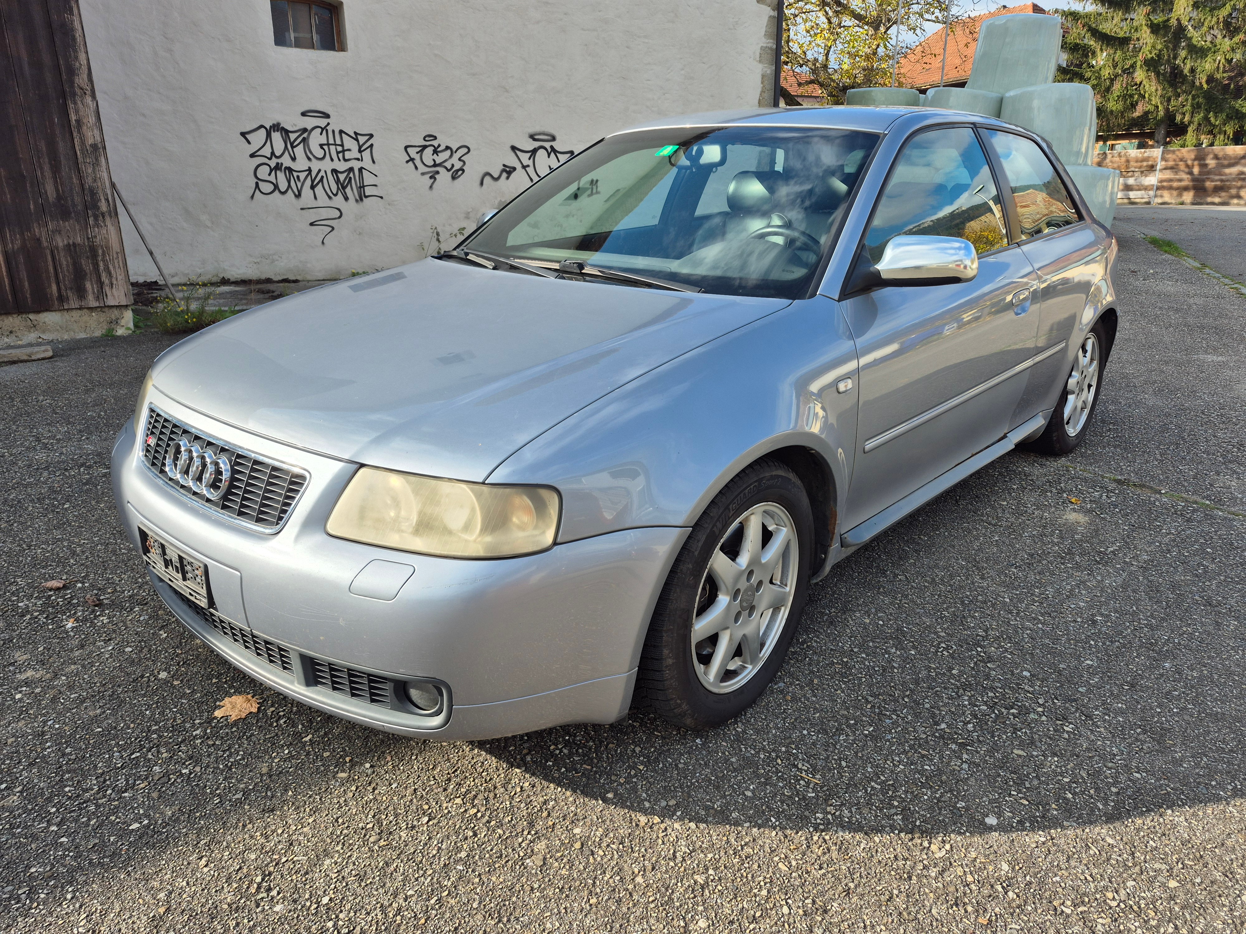 AUDI S3 quattro