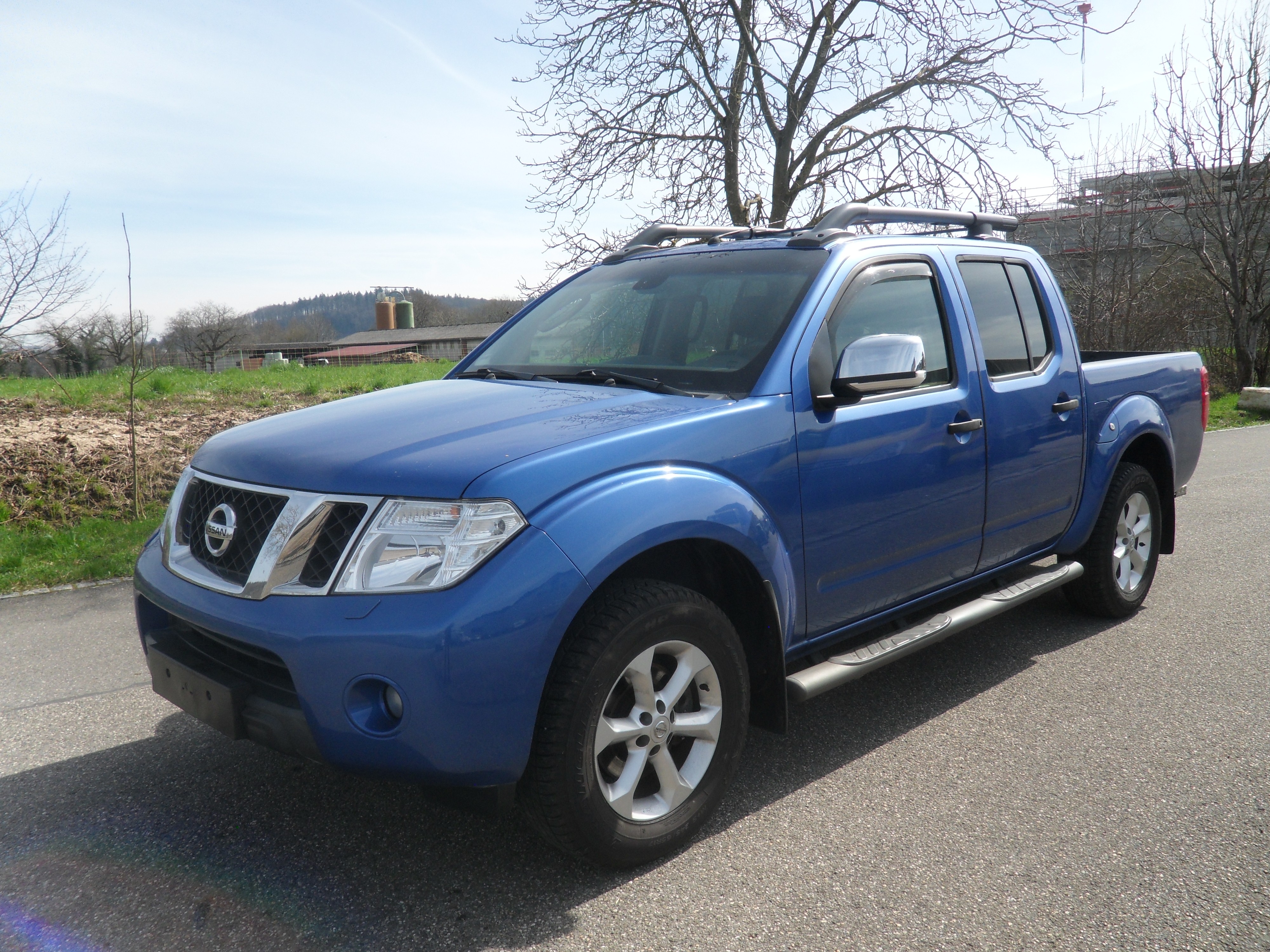 NISSAN Navara Double Cab SE 2.5 dCi 4WD Automat