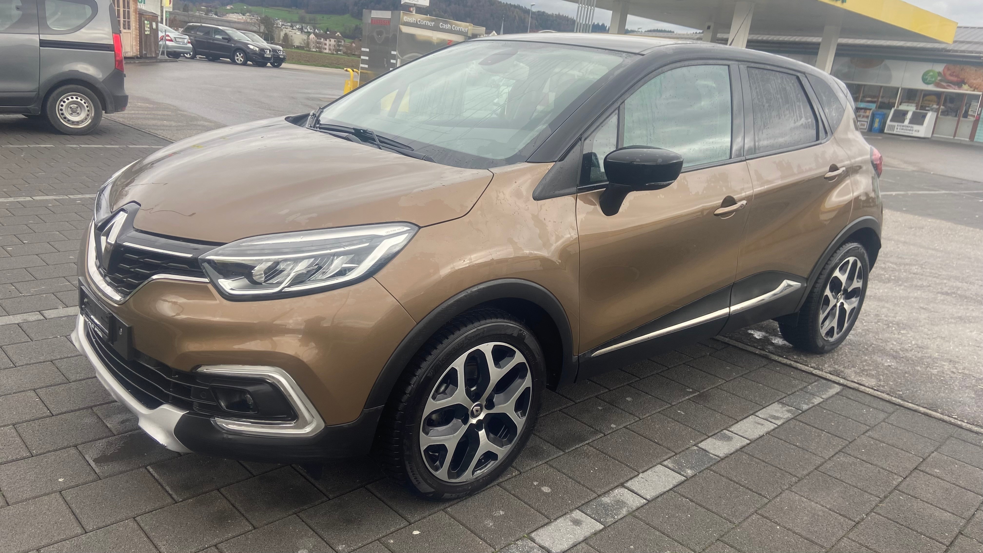 RENAULT Captur 1.2 T 16V Intens EDC