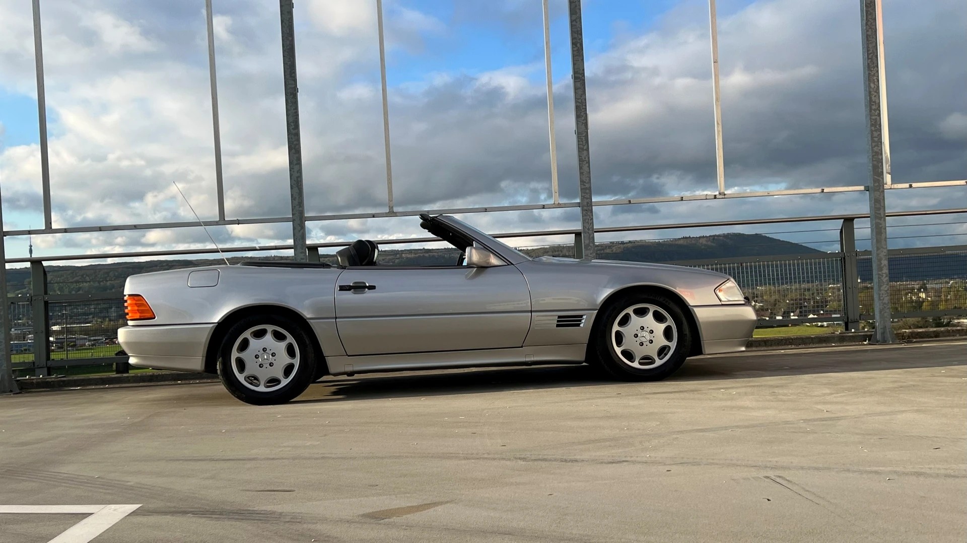 MERCEDES-BENZ SL 320 AUTOMATIC l 231 PS