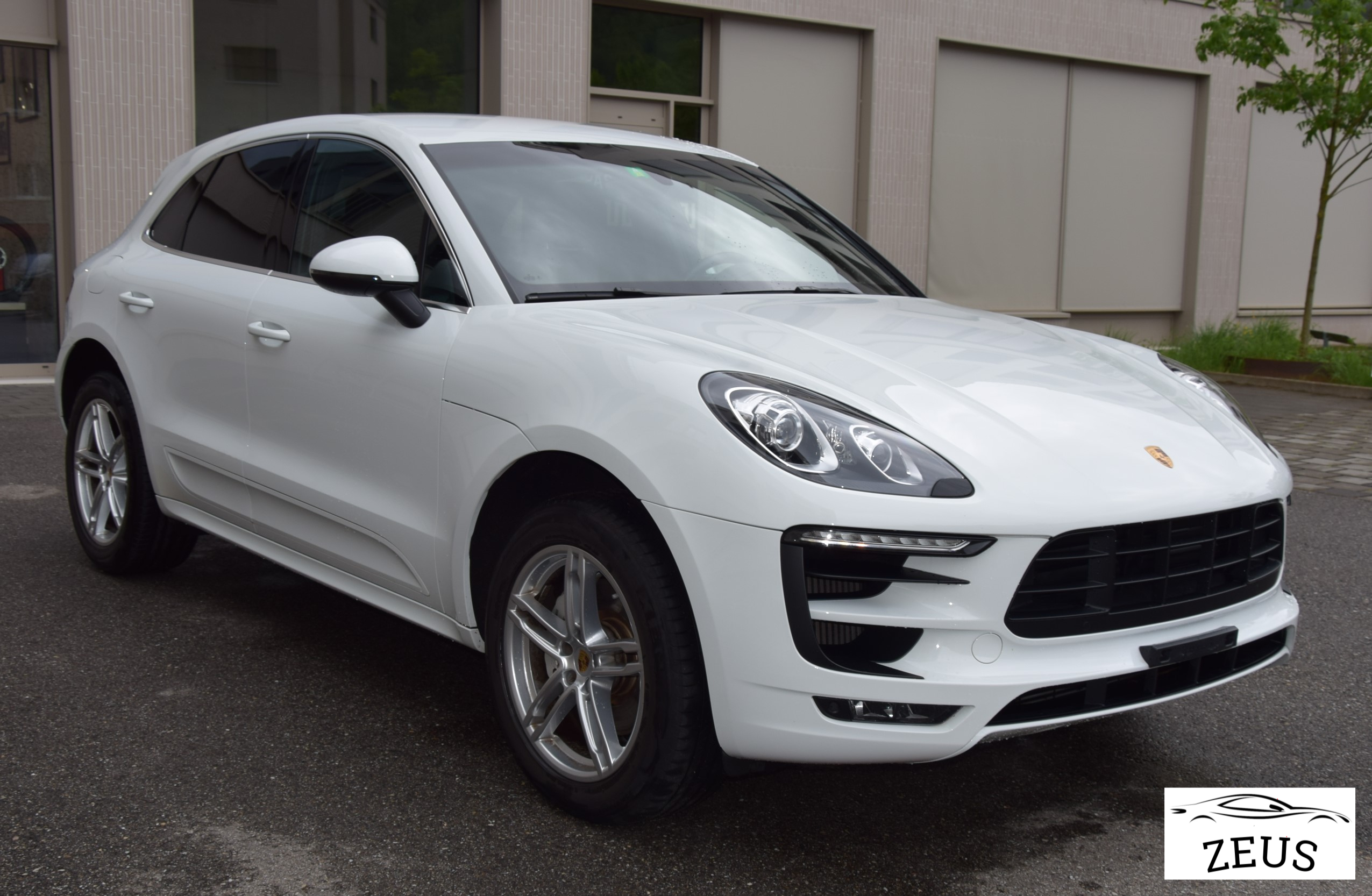 PORSCHE Macan S PDK